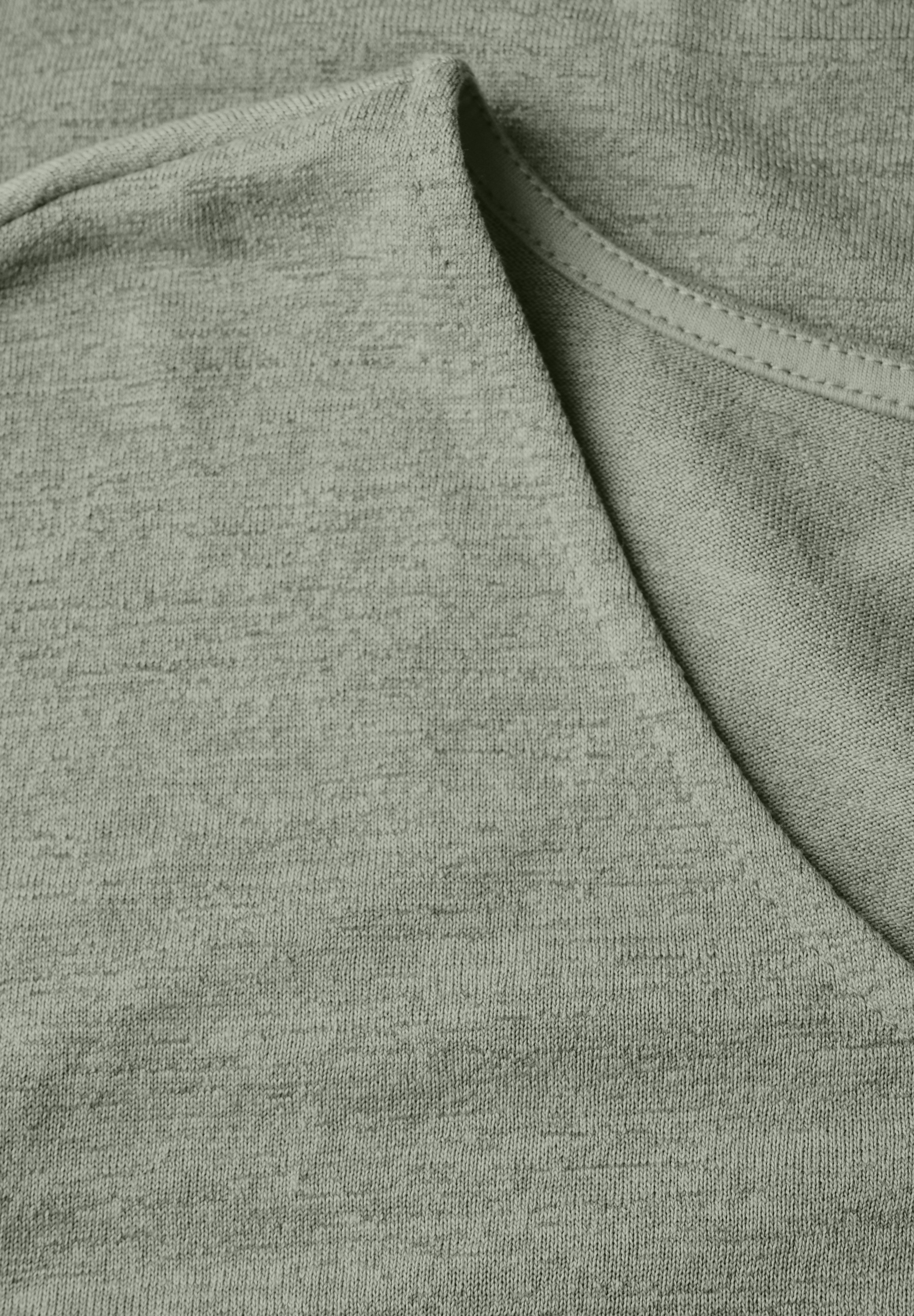 STREET ONE T-Shirt, mit abgerundetem V-Ausschnitt