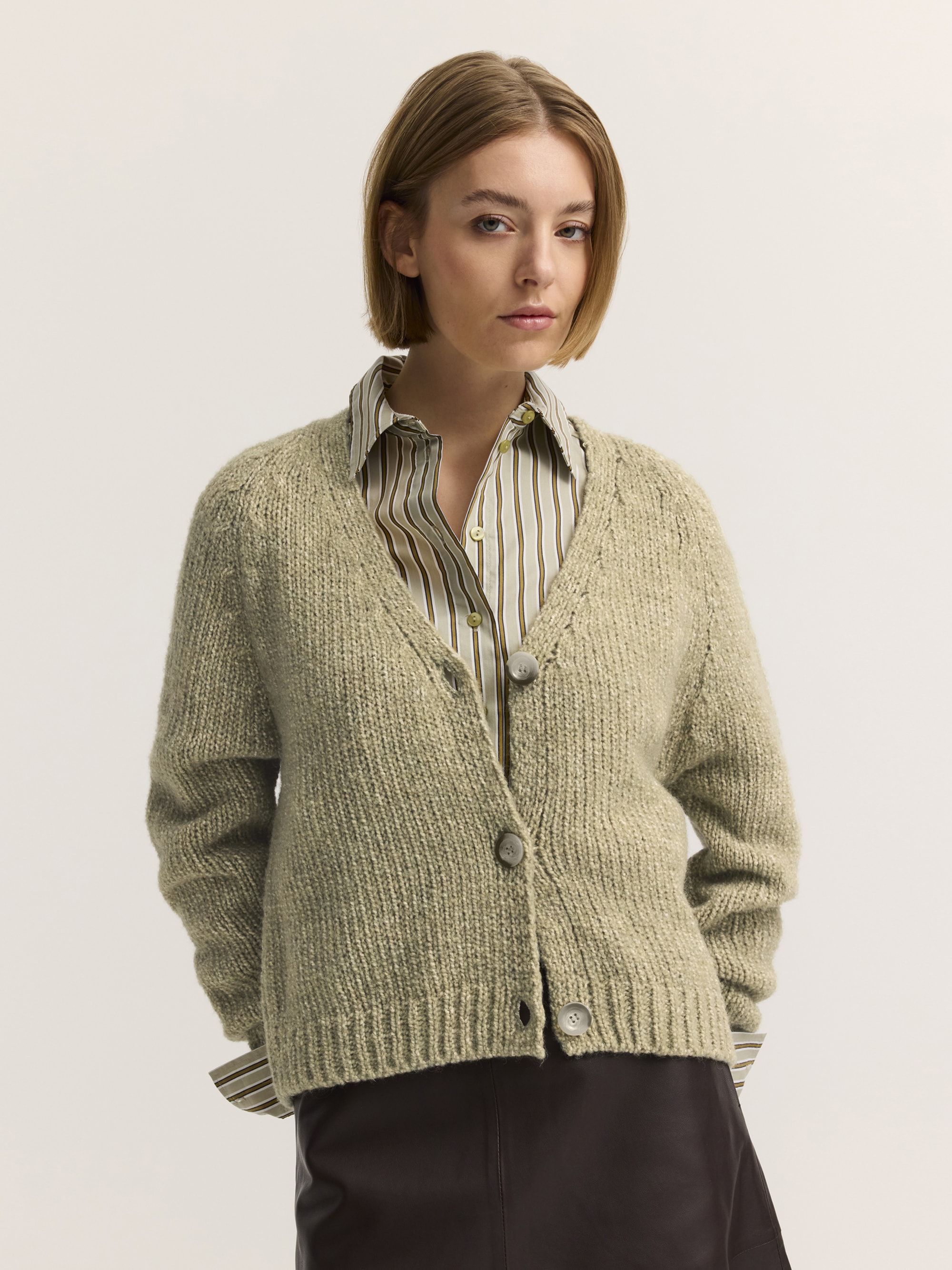 bugatti Cardigan "Regular Fit" Regular Fit Baumwollmix V-Ausschnitt