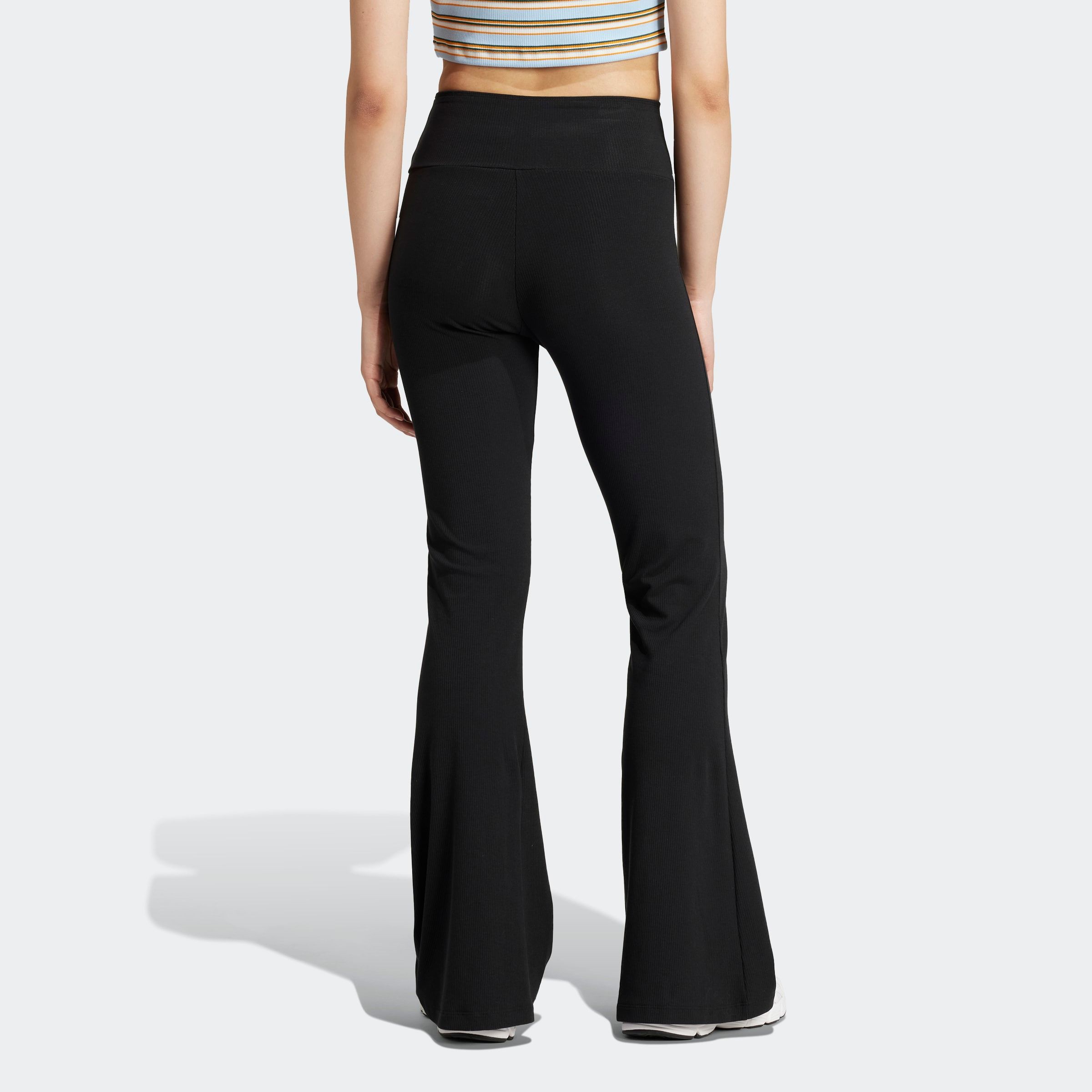 Thumbnail - adidas Originals Leggings "ESS FL LEGGINGS" mit ausgestelltem Bein und Ripp Optik, hoher Bund