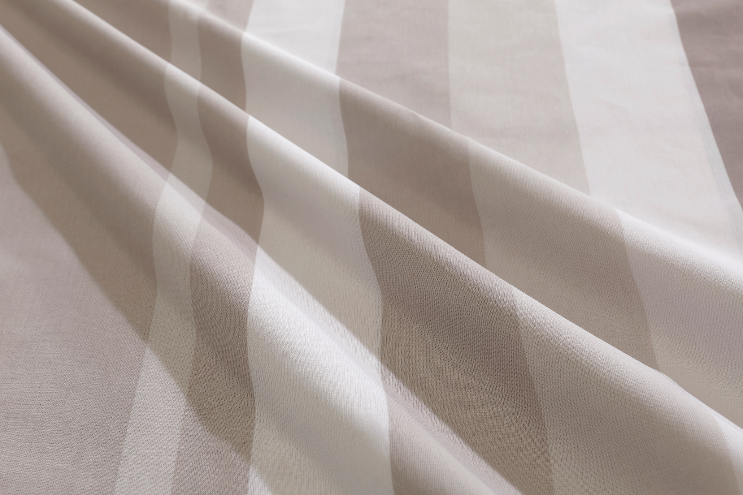 Thumbnail - s.Oliver Bettwäsche "Fenja in Gr. 135x200 oder 155x220 cm" 2 Stk. gestreifte Bettwäsche, mit GRATIS-Zugabe: 2x Kissenhül...