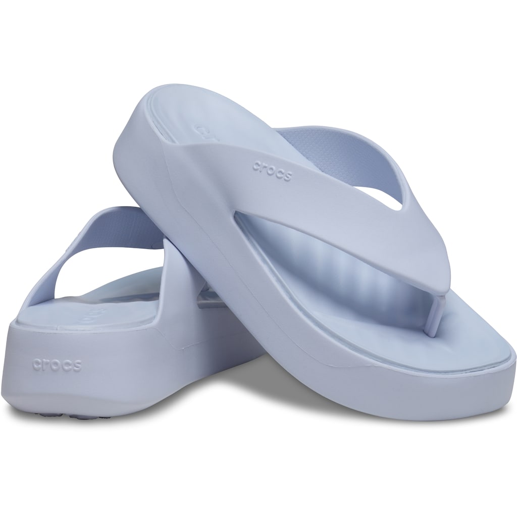 Crocs Zehentrenner »Getaway Platform Flip«, Plateau, Sommerschuh, Schlappen mit modischer Plateausohle