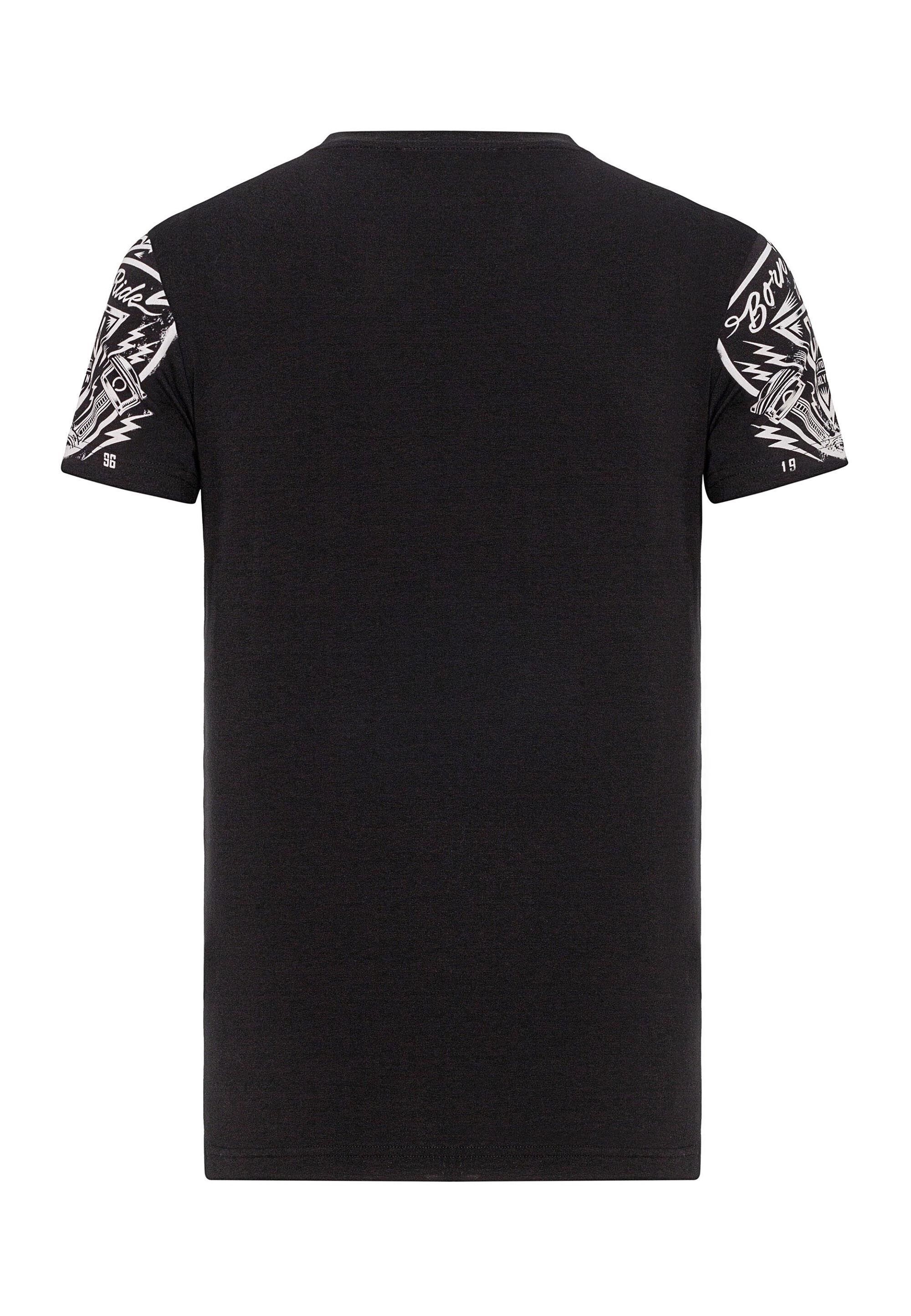 Cipo & Baxx T-Shirt »T-Shirt«, mit großem Frontprint ein echtes Highlight