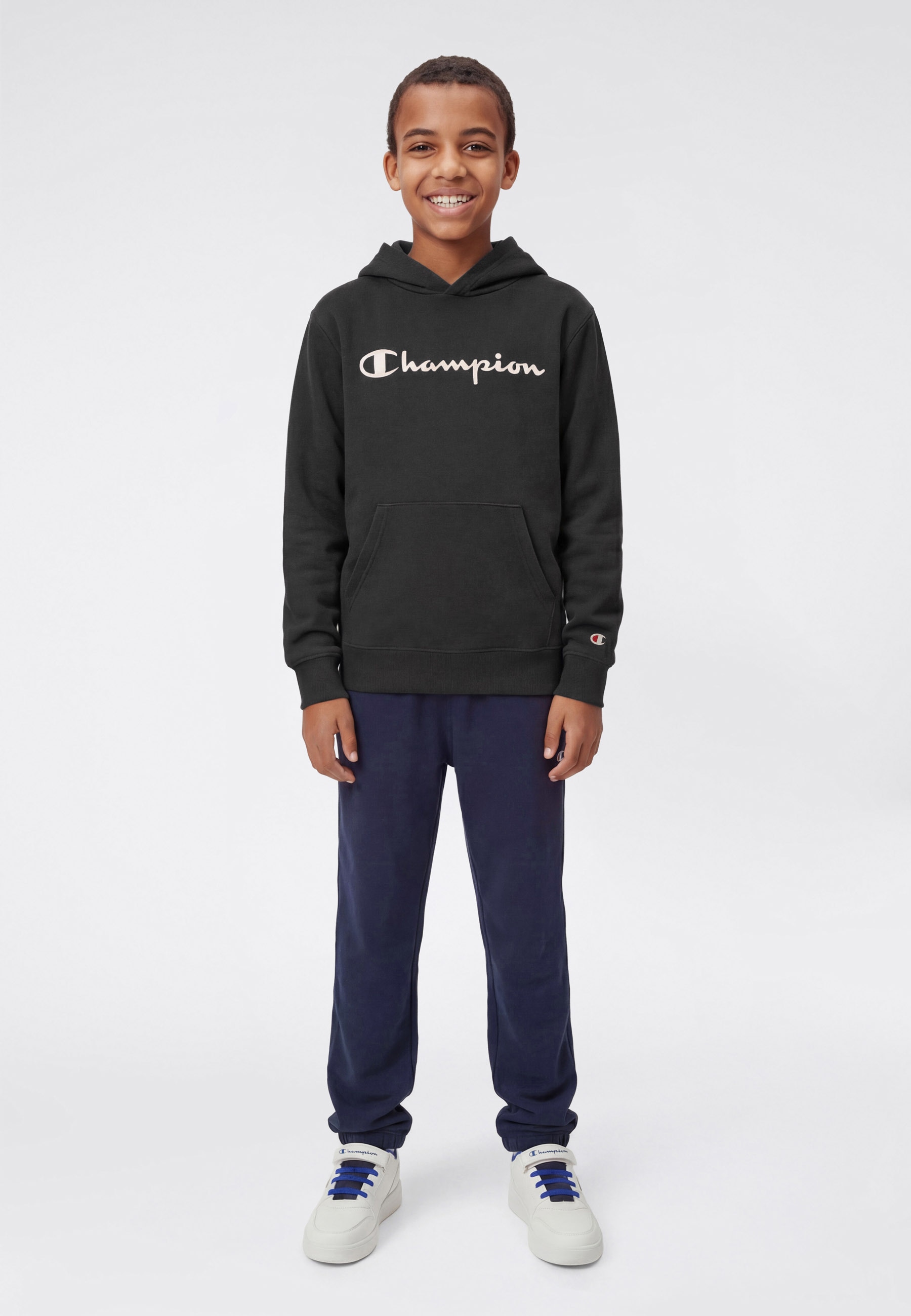 Champion Kapuzensweatshirt »ICONS TONAL Hoodie with Large Logo«, 1 tlg. für Kinder, mit Kapuze, sportlicher Stil
