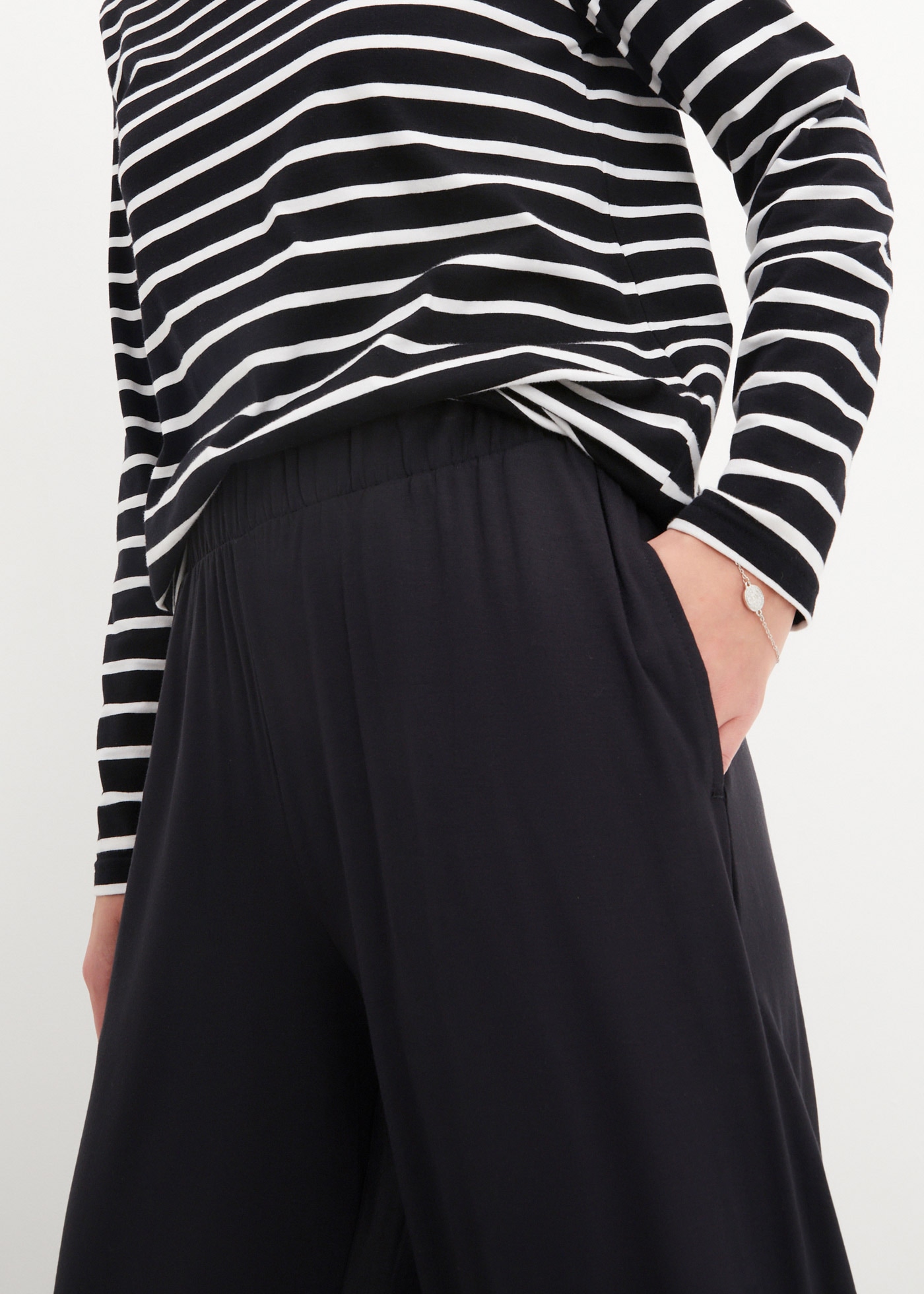 bonprix Jerseyhose »7/8- Shirthose, High-Waist, 2er-Pack«  aus Viskose und Elasthan, mit seitlichen Taschen, lockere Passform