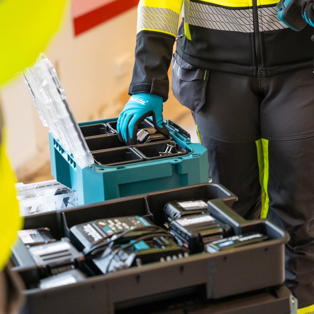 Makita Werkzeugbox »MAKTRAK Organizer kompakt »P-91067« 5 Organizer-Behälter, 8,55L« Effizientes Be- und Entladen mit dem MAKTRAK Koffer Sortiment