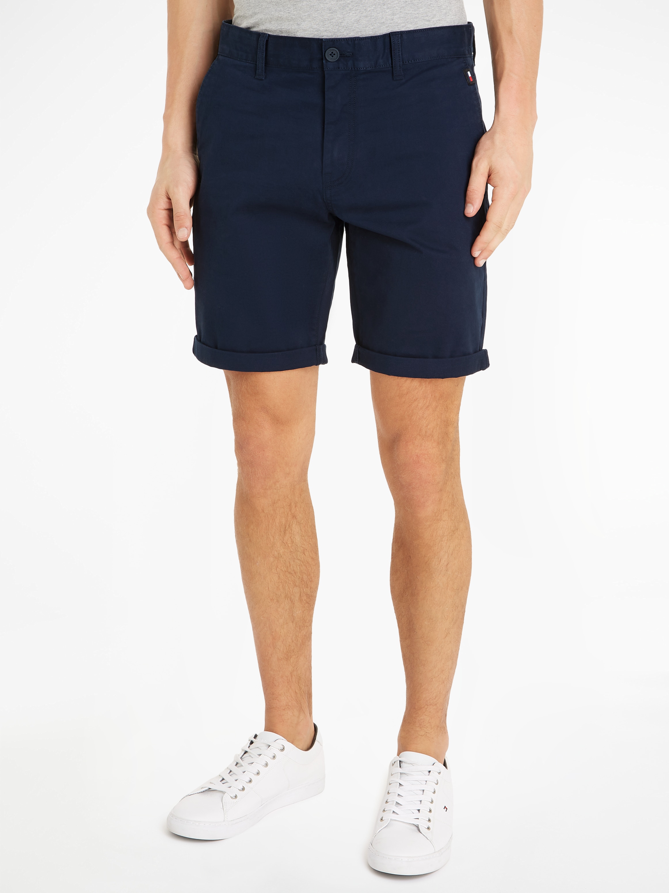 Tommy Jeans Chinoshorts "TJM SCANTON SHORT", Markenstickerei