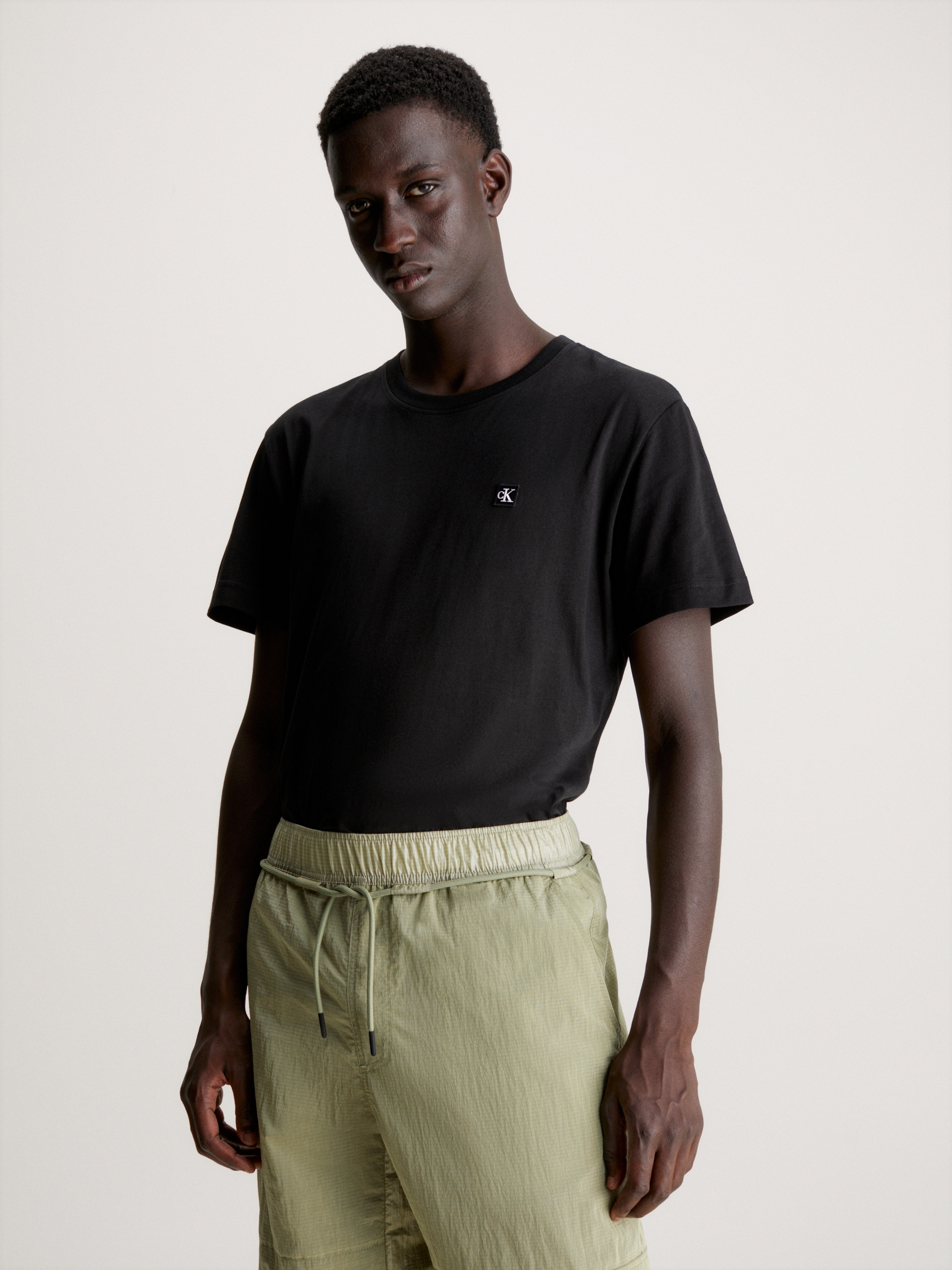 Calvin Klein Jeans T-Shirt »CK EMBRO BADGE TEE«, mit Logopatch