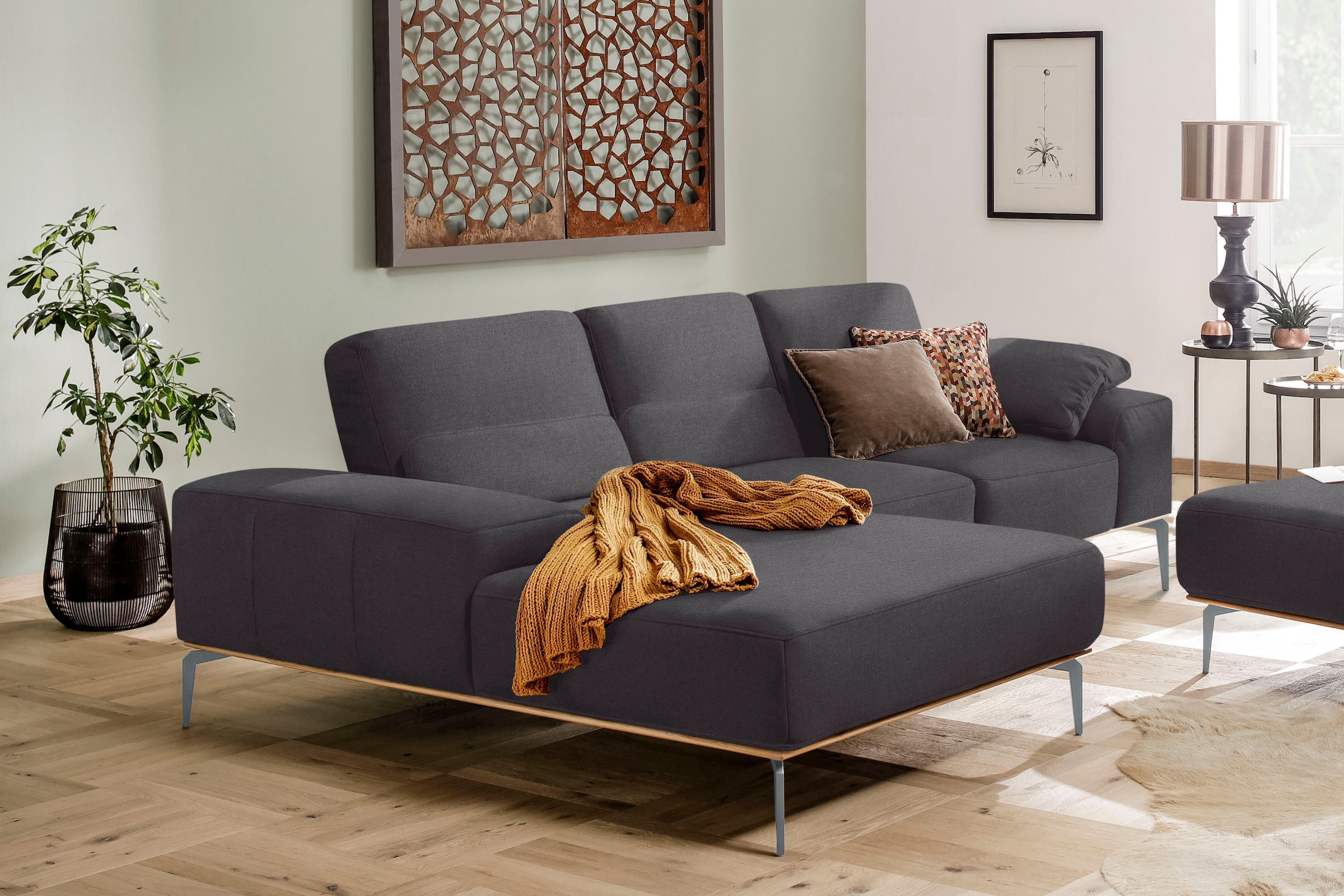 W.SCHILLIG Ecksofa "run, Designsofa mit tollem Sitzkomfort, bequem, L-Form" mit elegantem Holzsockel, Füße in Silber matt, Breite 279 cm