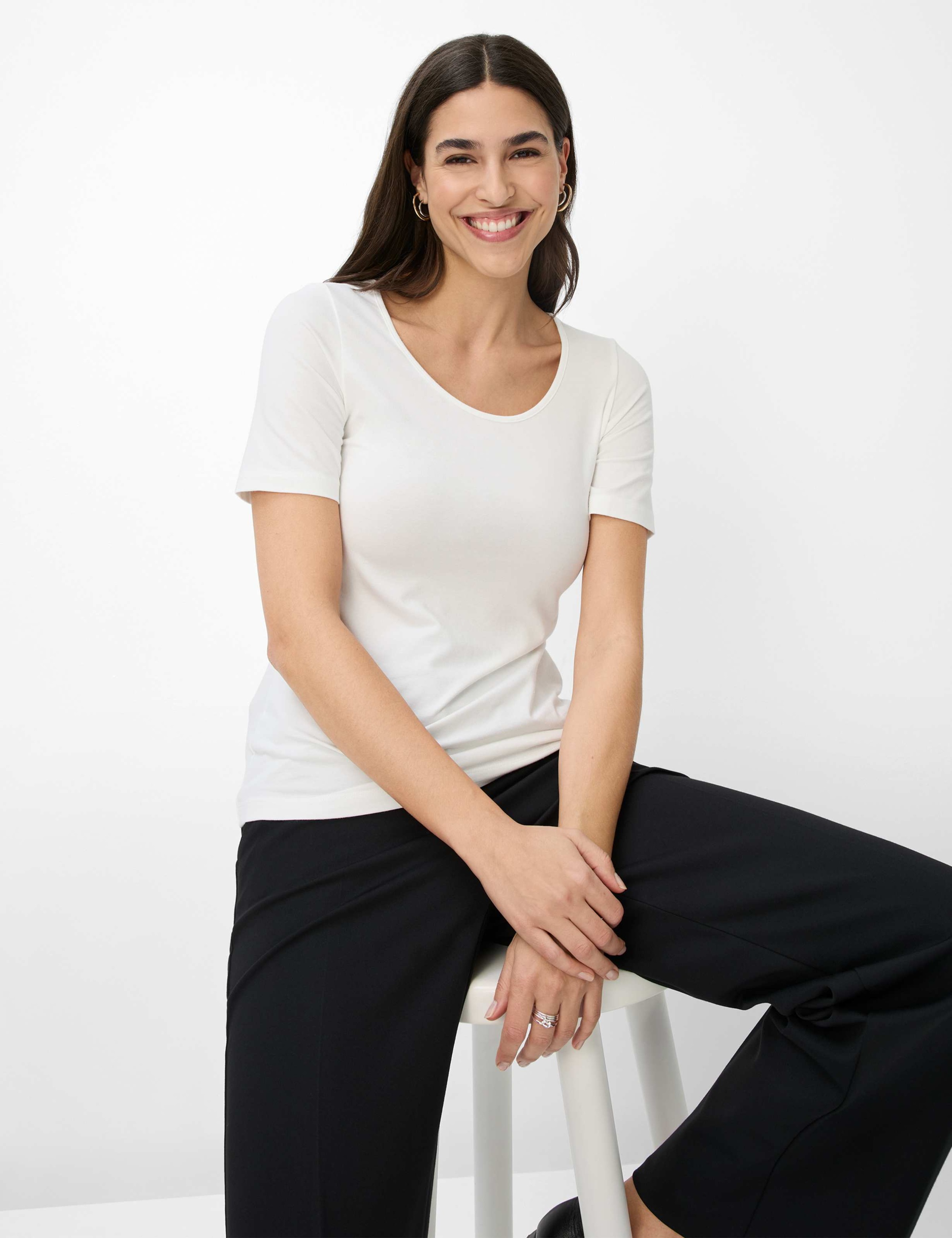 Kurzarmshirt BRAX "Style CORA", Damen, Gr. 38, weiß (sanftes weiß), 47% Baumwolle, 47% Modal, 6% Elasthan, Rundhals, Shirts 3