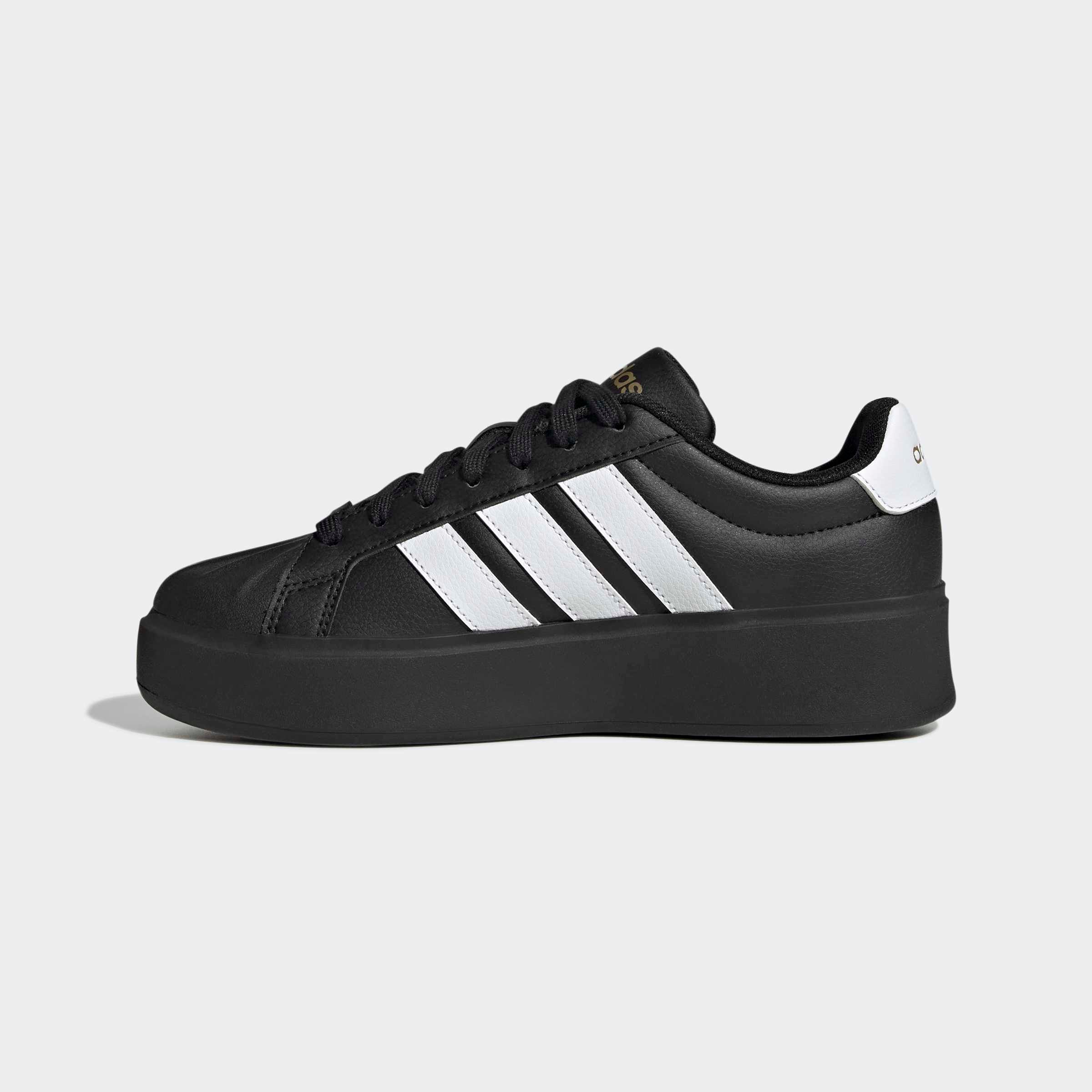 adidas Sportswear Plateausneaker »STREETTALK BOLD«  inspiriert vom Design des adidas Superstar
