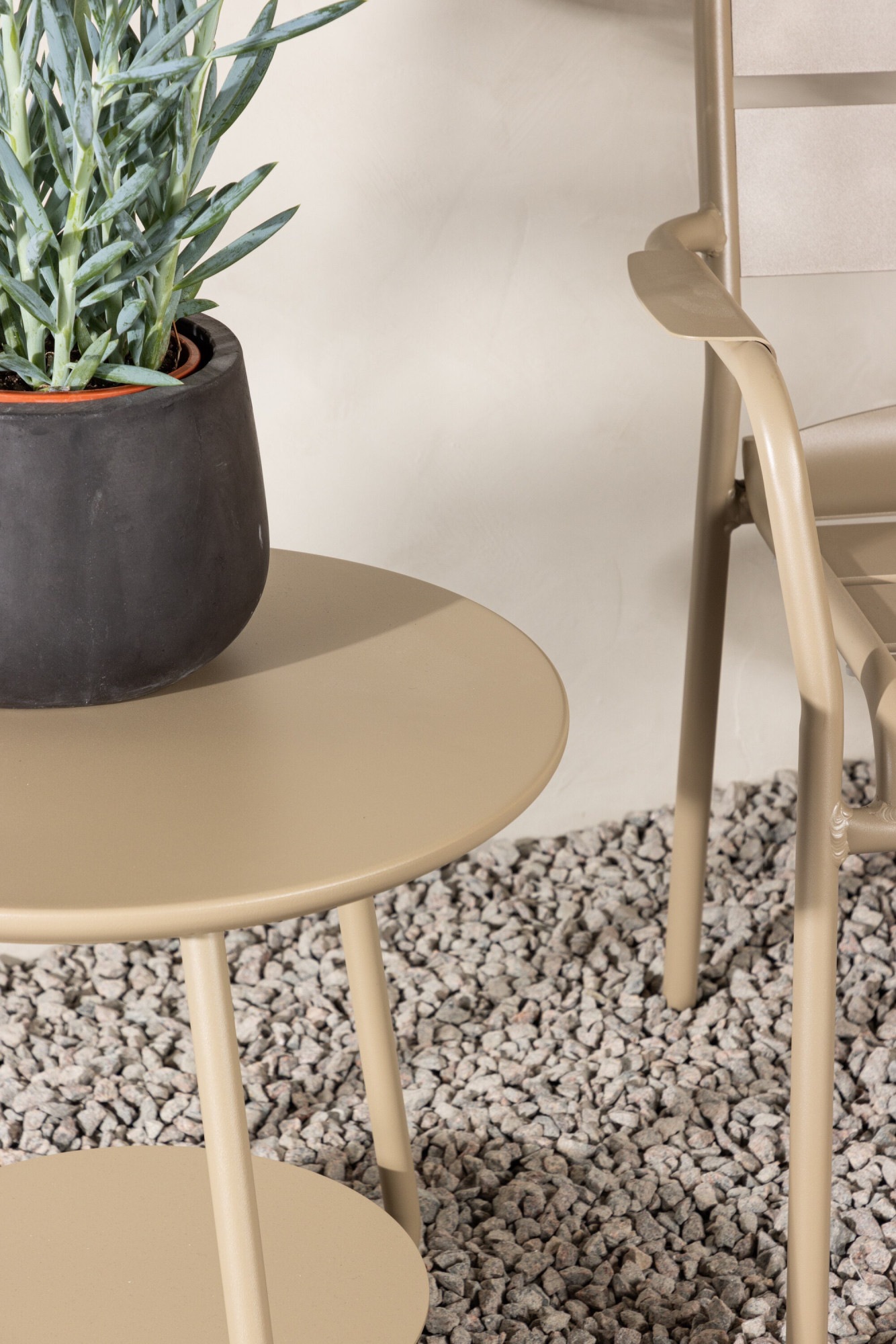 Venture Home Balkonset »Faro, kompaktes Café-Set für 2 Personen Ø 50 cm, Aluminium« Balkonset, beige, rund, Aluminium leicht, platzsparend, modern