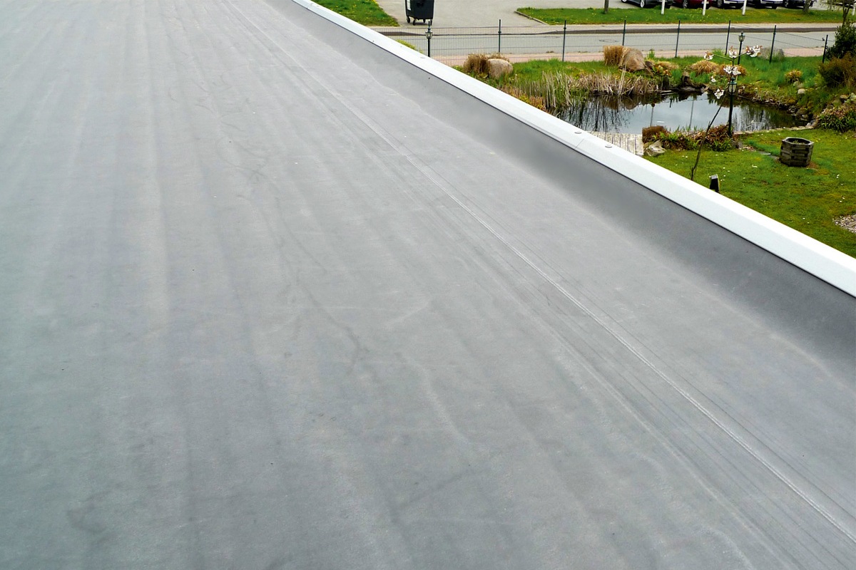 Thumbnail - Skanholz Doppelcarport "Wendland", Leimholz-Fichte, 550 cm, Eiche hell, mit EPDM-Dach, rote Blende