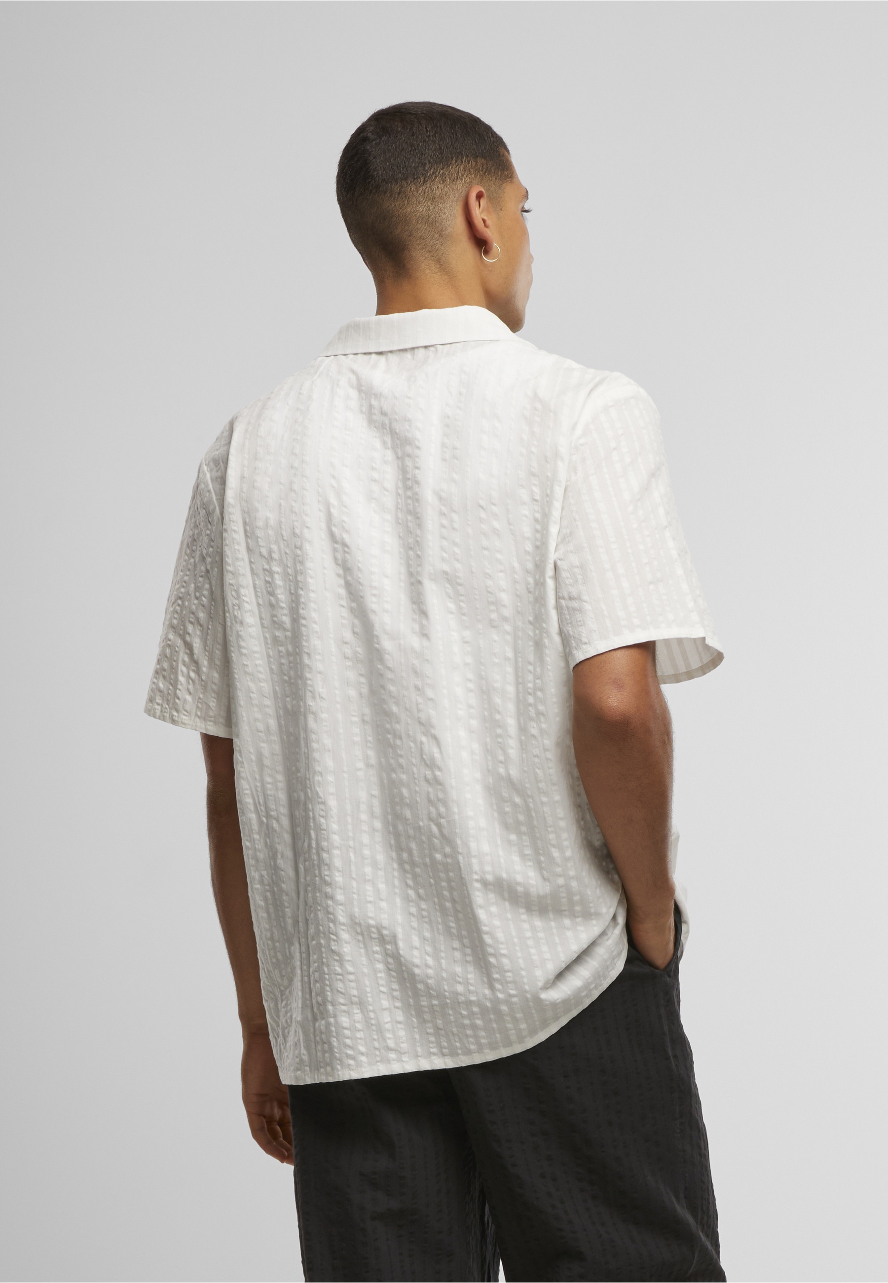 URBAN CLASSICS Langarmhemd »Urban Classics Seersucker Resort Shirt« 1