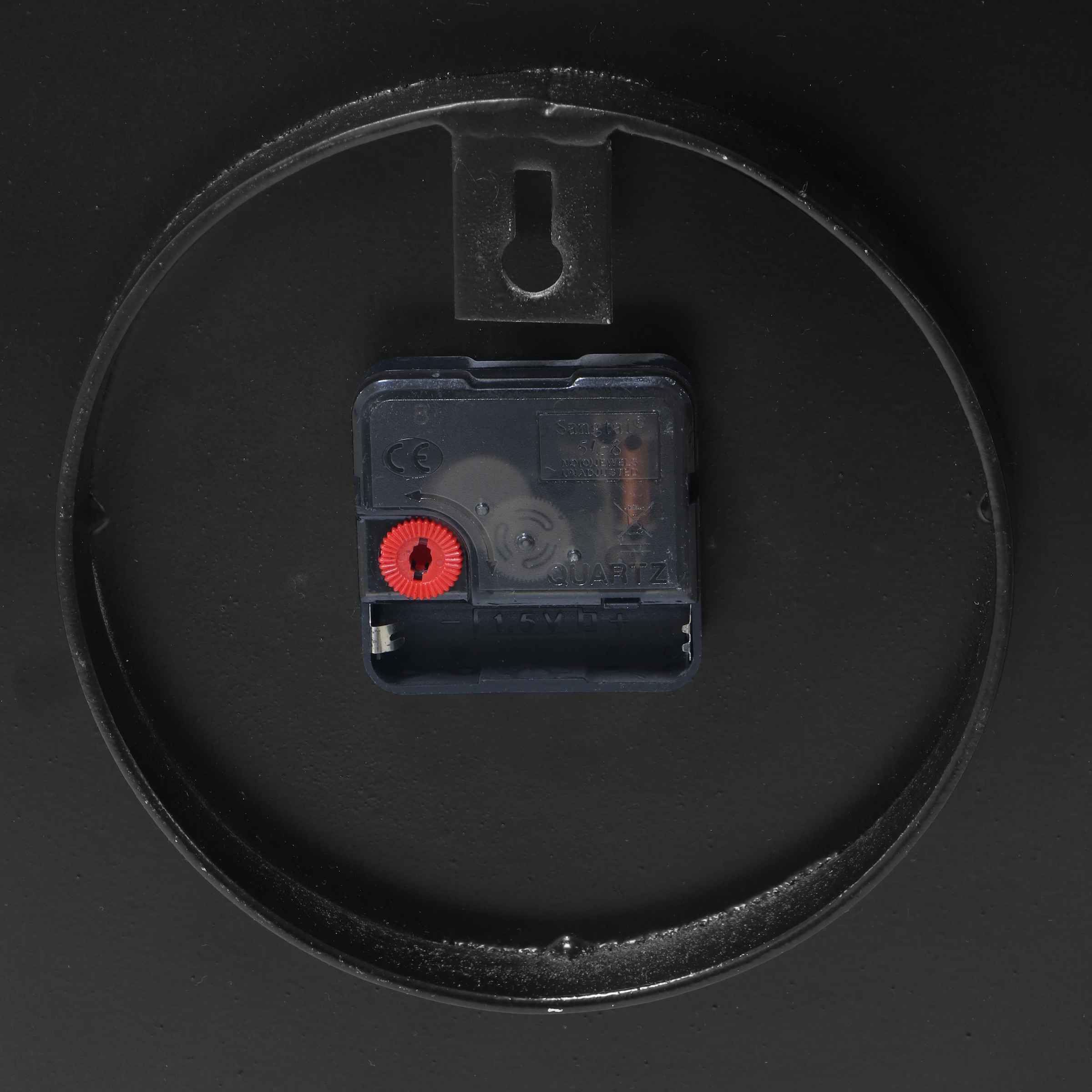 MIRRORS AND MORE Wanduhr »TOMO« Organische Form