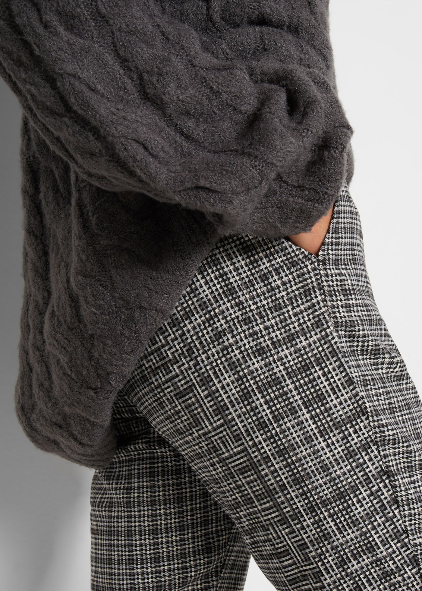 Thumbnail - bonprix Schlupfhose aus Polyester, Viskose und Elasthan, teilweise elastischer Bund