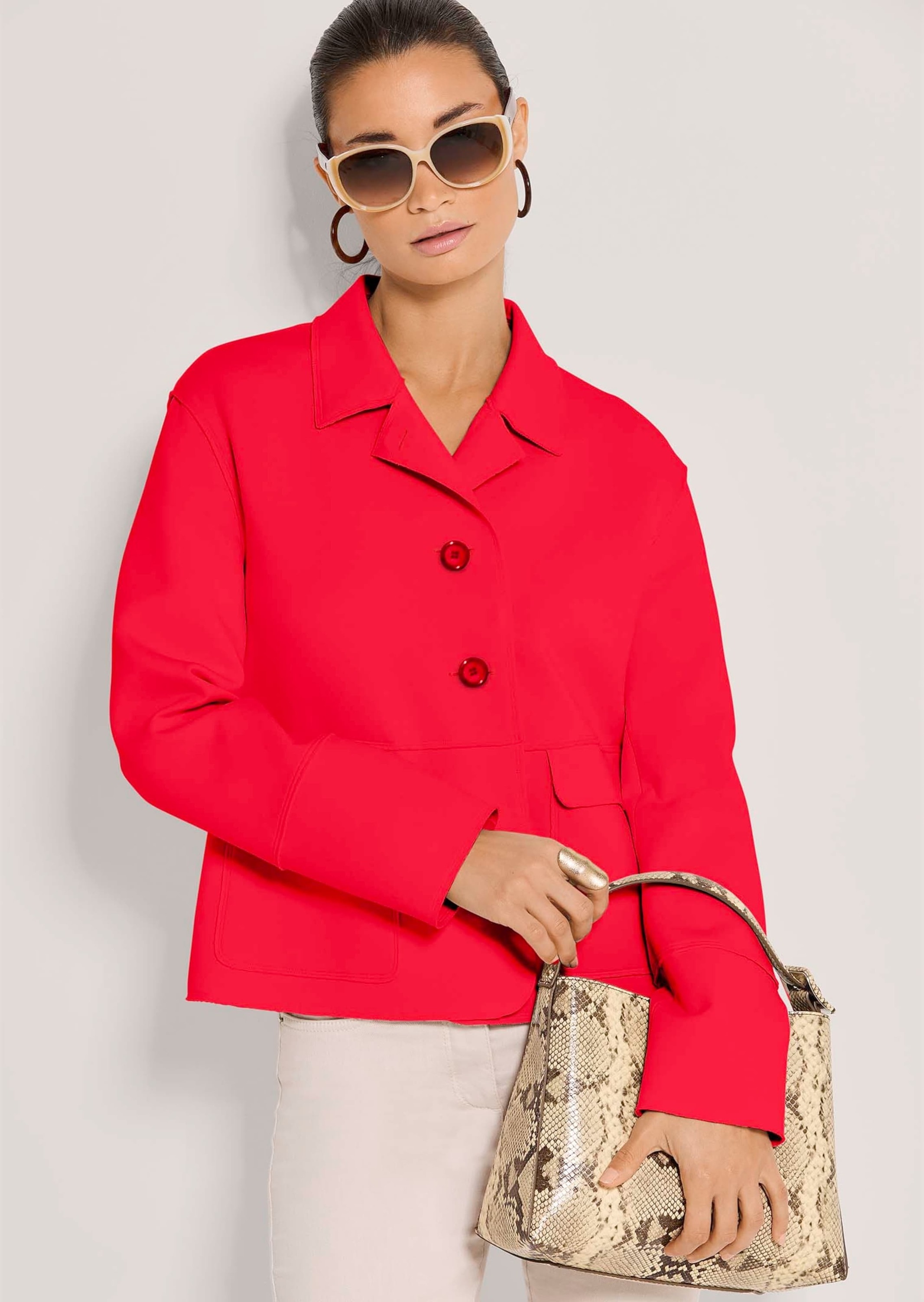 MADELEINE Jackenblazer »Kurzblazer Moderner Damenblazer mit Hemdkragen« Offene Schnittkanten