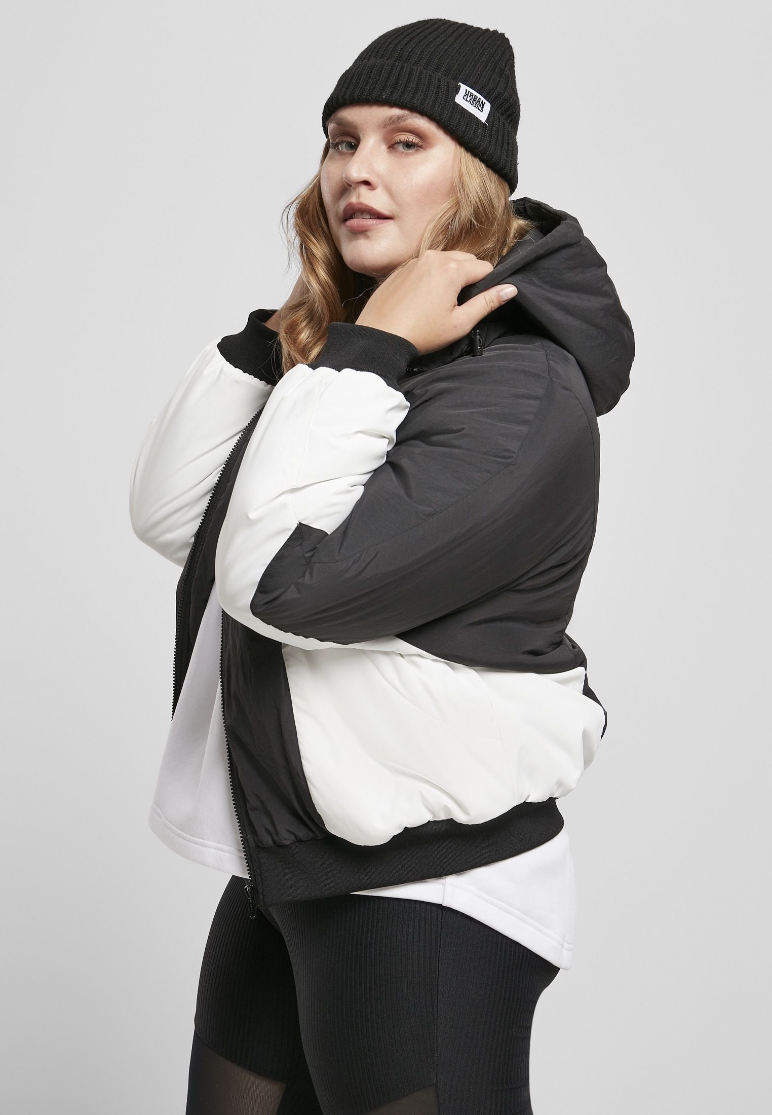 URBAN CLASSICS Allwetterjacke »Urban Classics Frauen Ladies Padded 2-Tone Batwing Jacket«, (1 St.), mit Kapuze