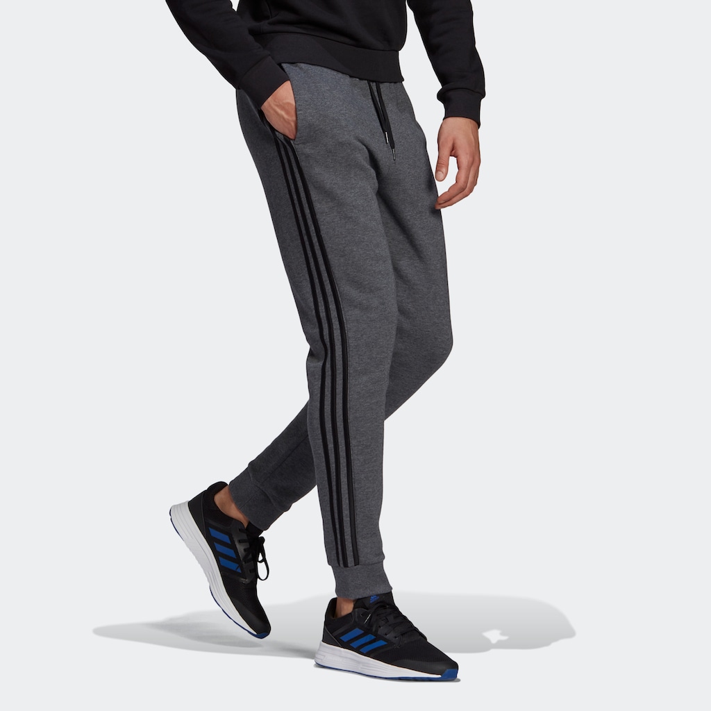 adidas Sportswear Sporthose »ESSENTIALS FLEECE TAPERED CUFF 3STREIFEN HOSE«, (1 tlg.)