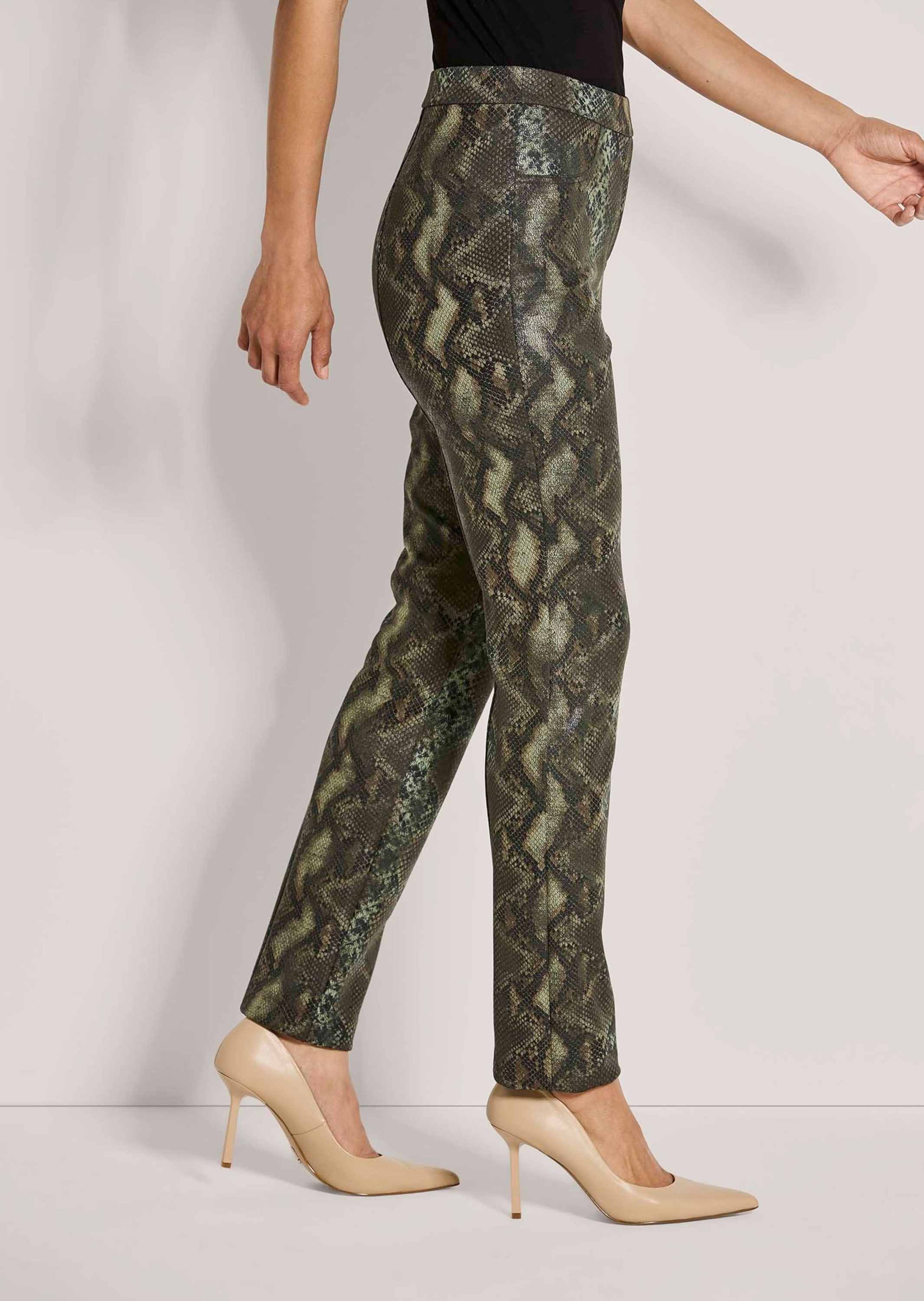 MADELEINE Jerseyhose »Hose Gerade Jerseyhose mit Animal-Print«