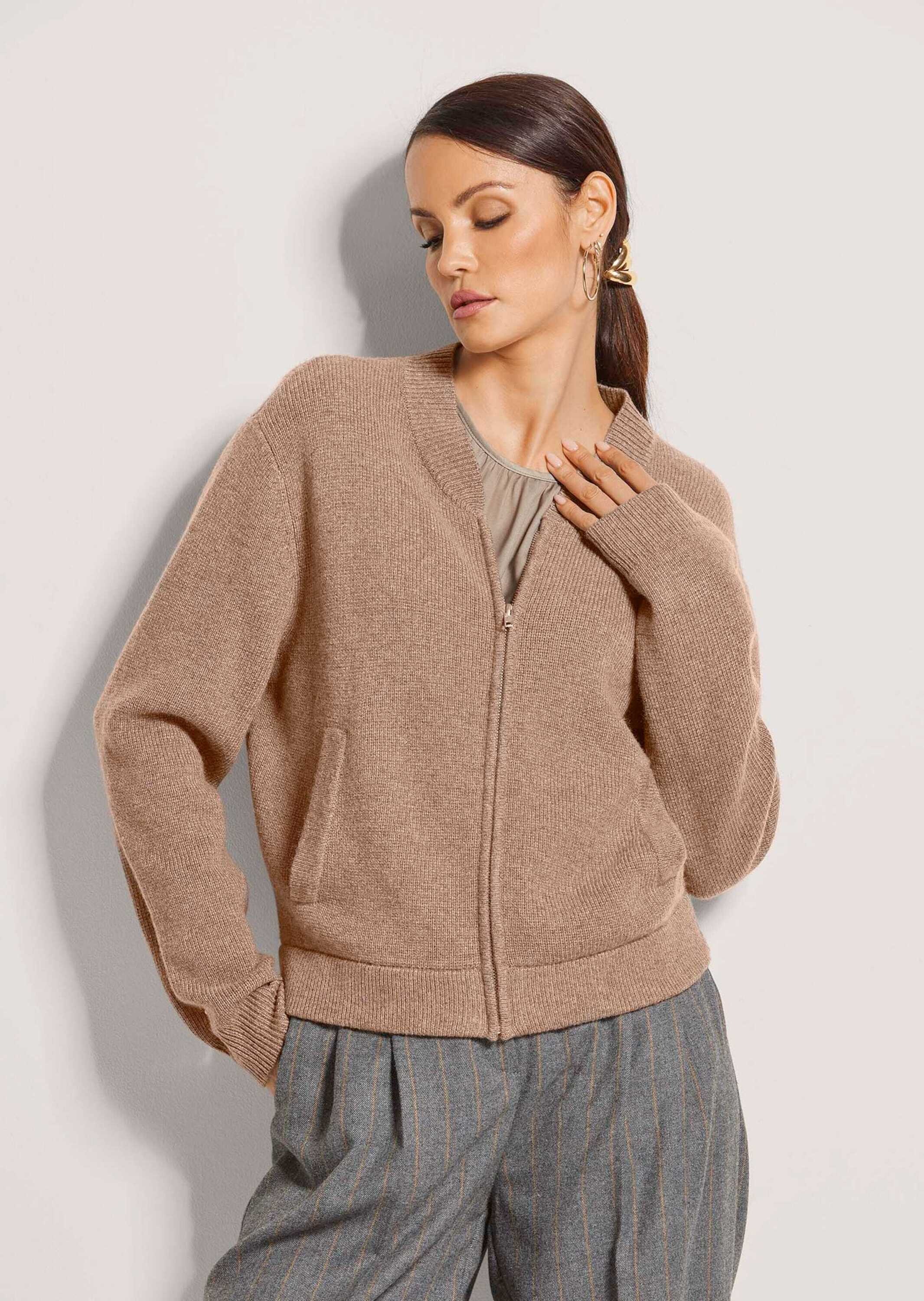 Thumbnail - MADELEINE Strickjacke "Blouson Sportiver Strick-Blouson mit Reißverschluss" Strickblouson