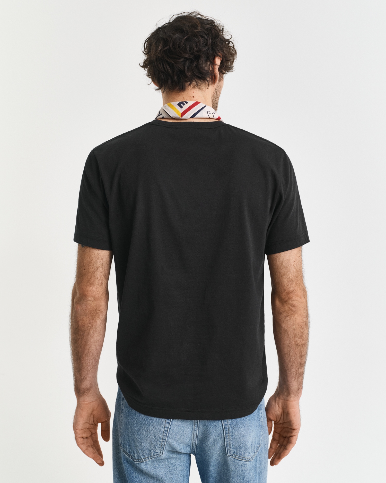 Gant T-Shirt »REG SHIELD SS T-SHIRT« mit Logostickerei auf der Brust
