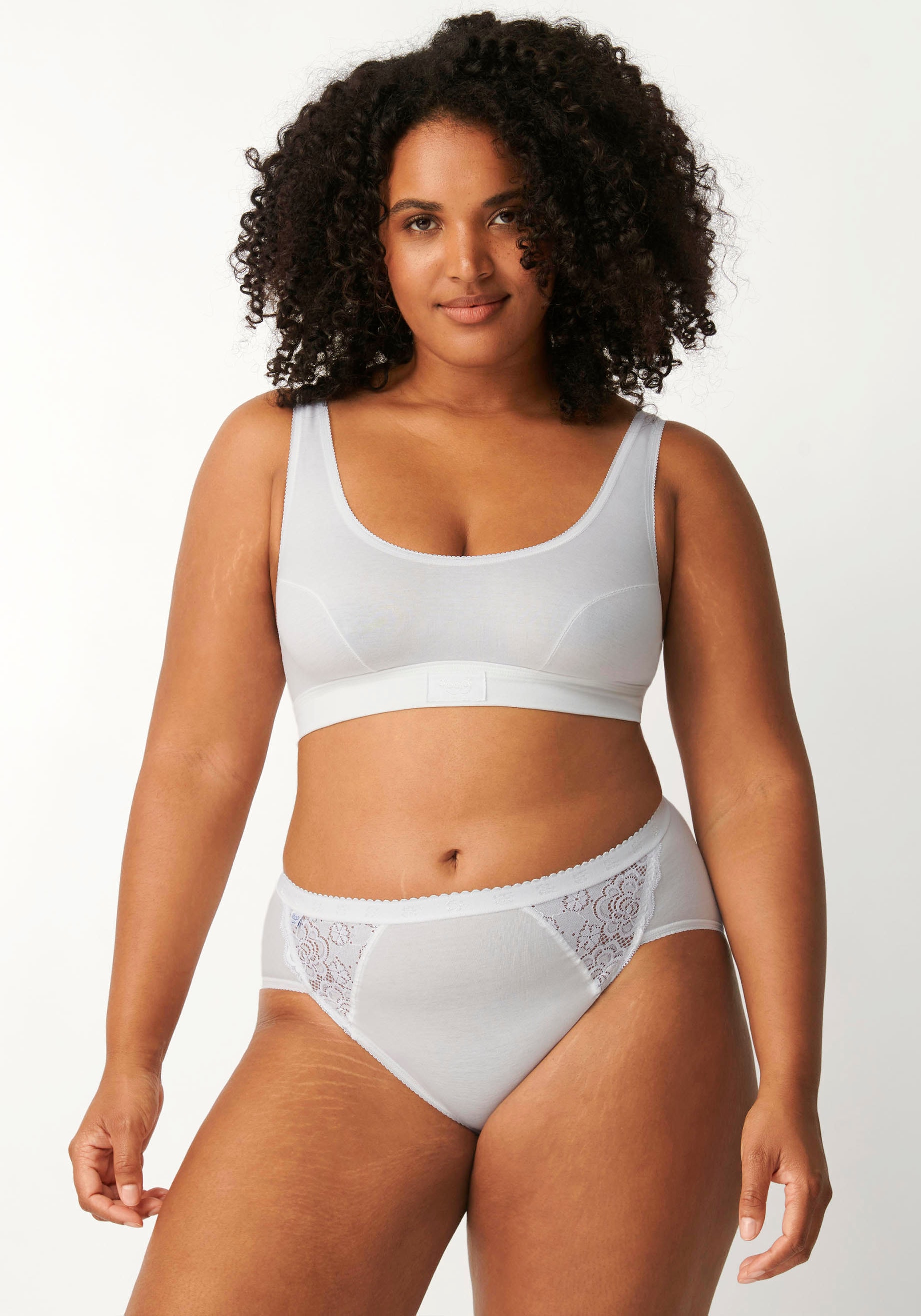 sloggi Slip »Chic Midi 4P«, (4er Pack), mit elastischen Spitzeneinsätzen