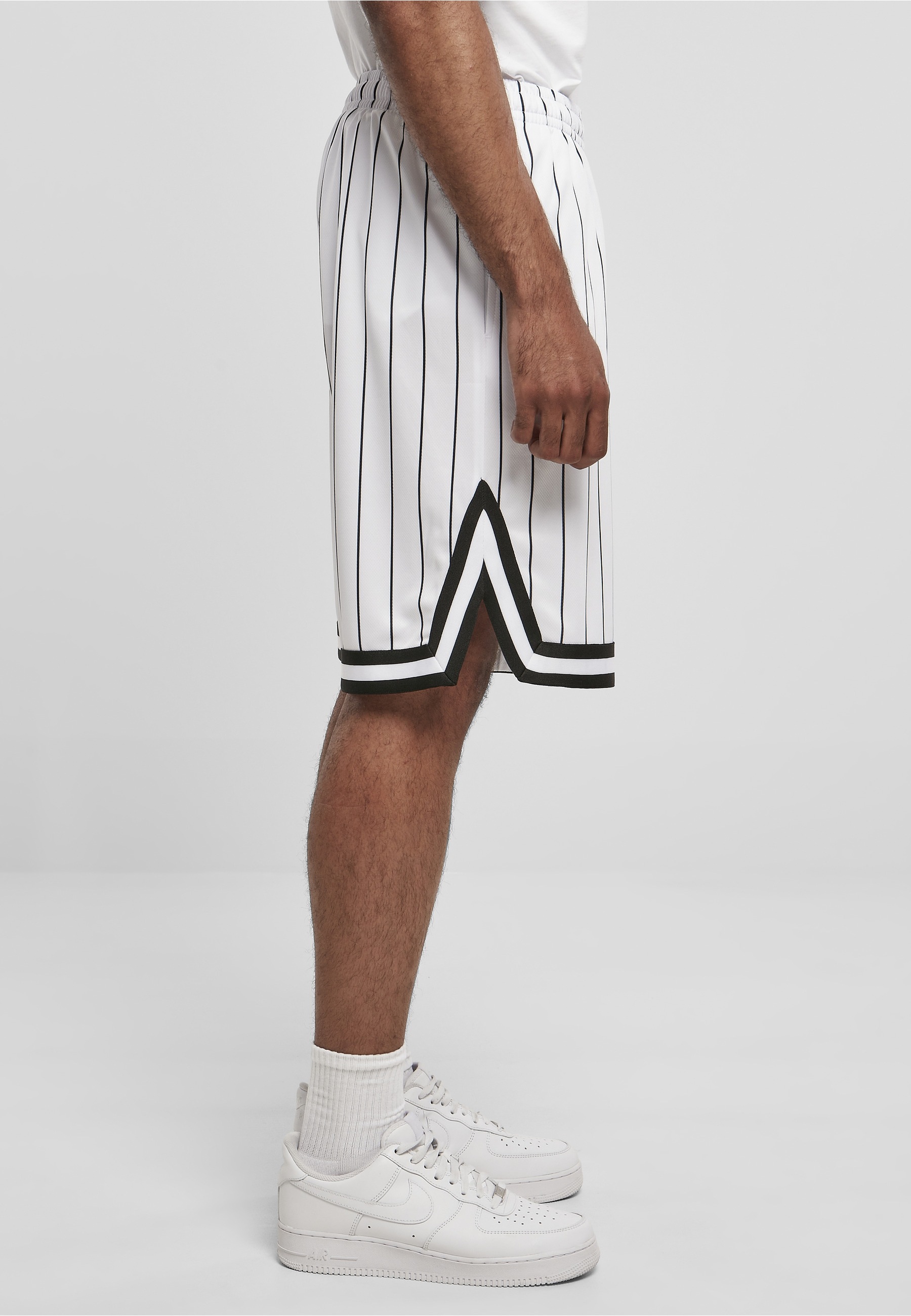 Karl Kani Stoffhose »Karl Kani Herren Small Signature Pinstripe Mesh Shorts«