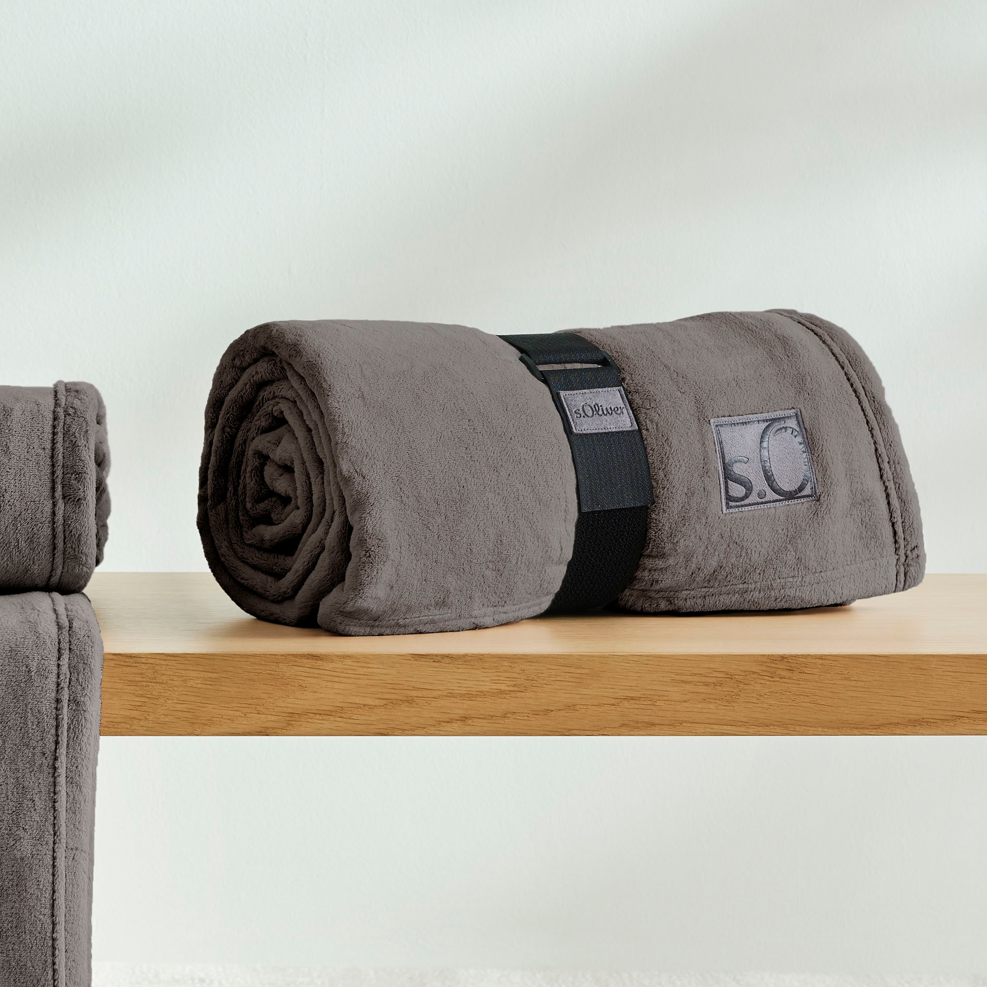 s.Oliver Wohndecke »s.Oliver Decke Kuschelsoft« 150 x 200 cm , in bunten Farben, weich, 330g/m²