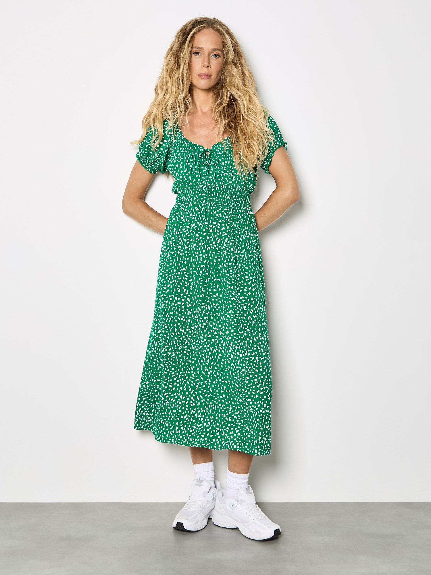 Apricot Midikleid "Midi-Kleid im Milchmädchen-Stil" mit Muster