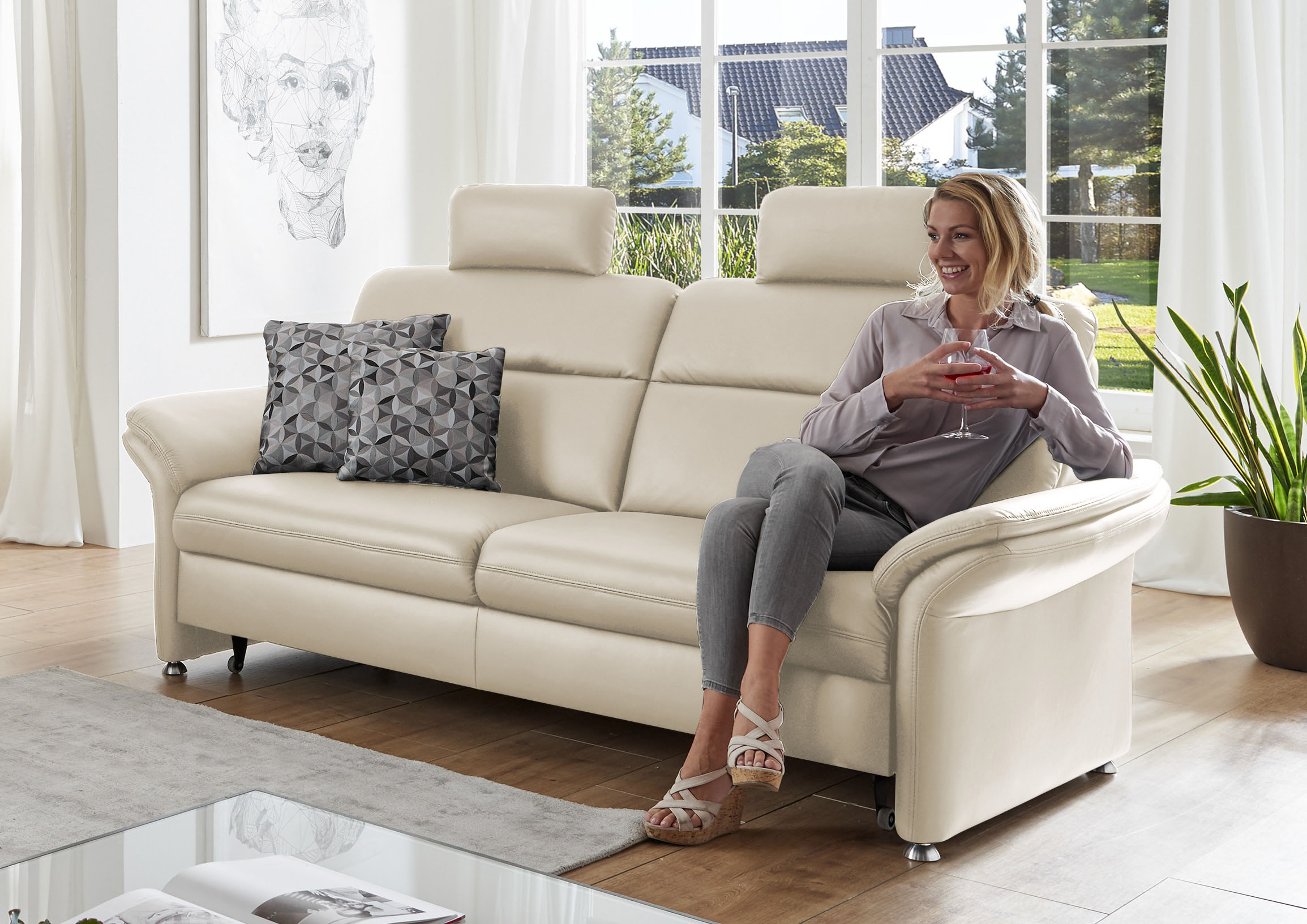Die PlanBar 3-Sitzer "PN-EM16031, Breite 228 cm, mit Kopfstützen" wahlweise mit Relaxauszug