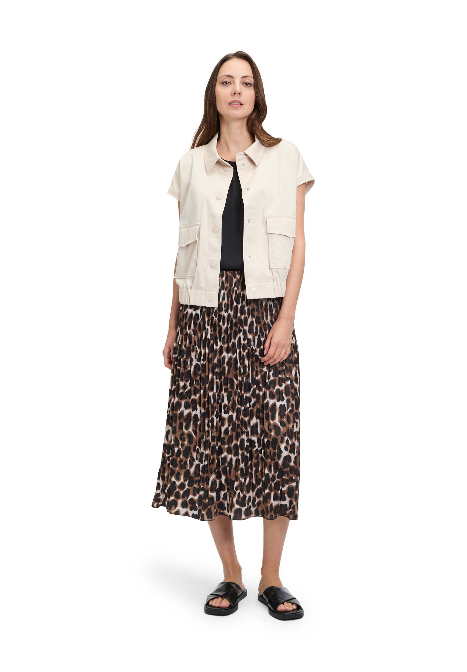 Betty&Co Kurzweste »Betty & Co Sommerweste mit Kragen«, Material
