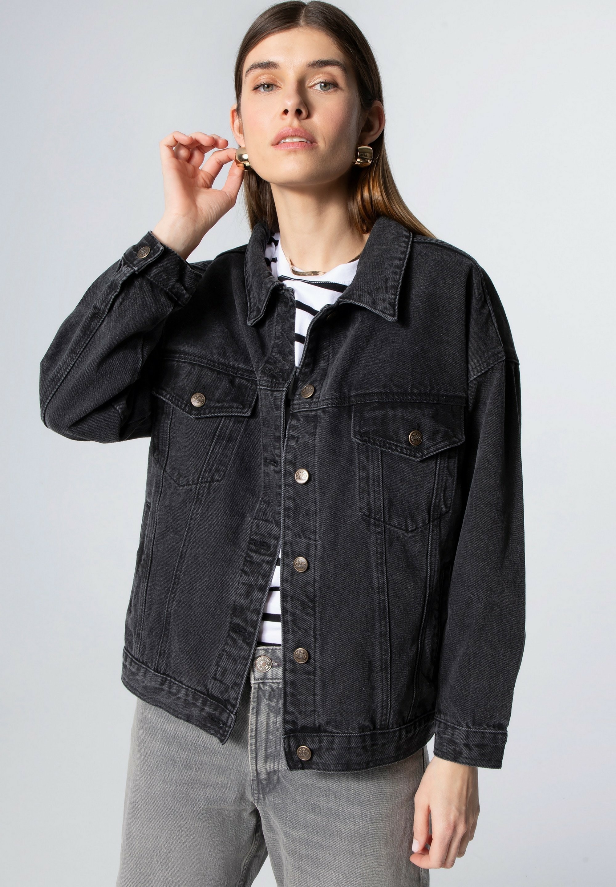 WITTCHEN Jeansjacke »Modern Classics«, ohne Kapuze, WITTCHEN Damenjacke aus Denim Oversize