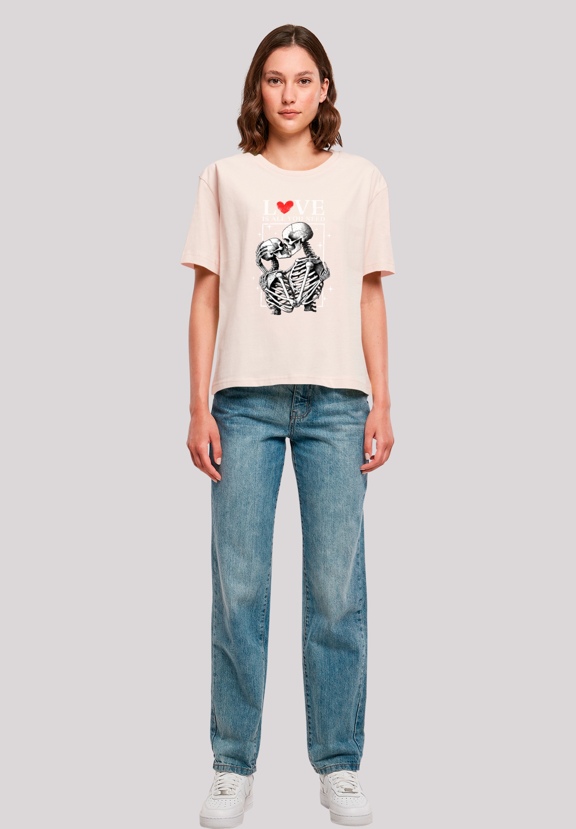F4NT4STIC T-Shirt »Love is all you need«, Premium Qualität