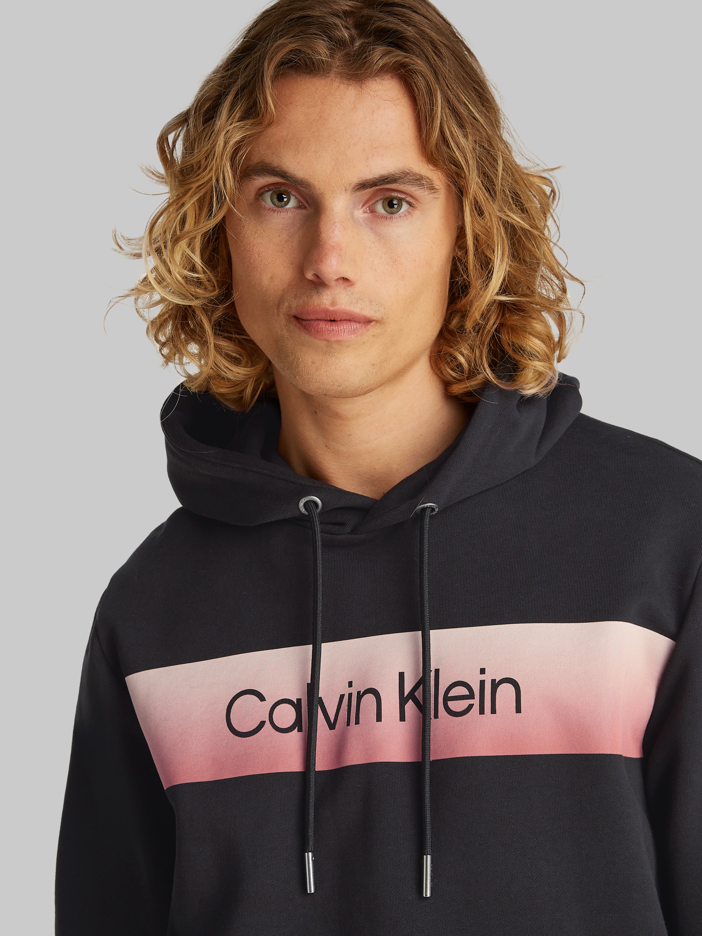 Calvin Klein Hoodie "LINEAR OMBRE CHEST LOGO HOODIE", mit Logo günstig online kaufen