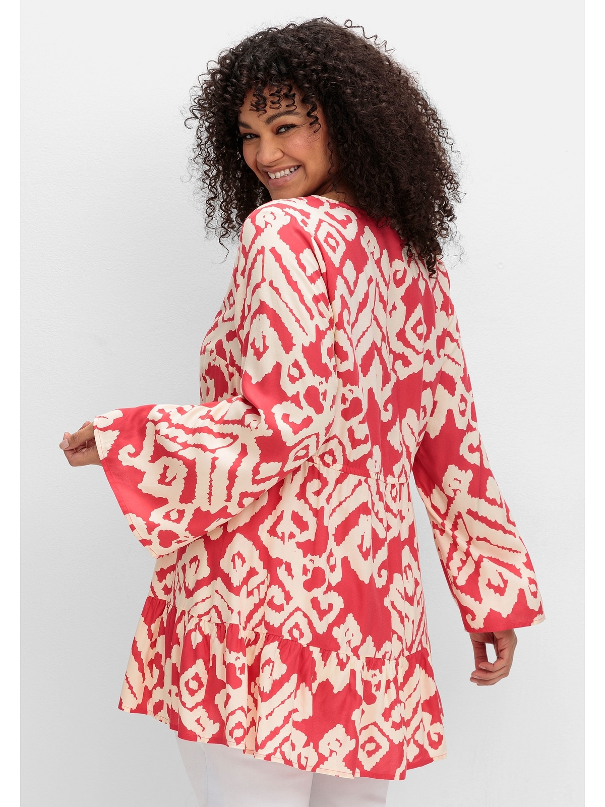 sheego by Joe Browns Longbluse »Große Größen«, mit Grafikprint und Volant am Saum