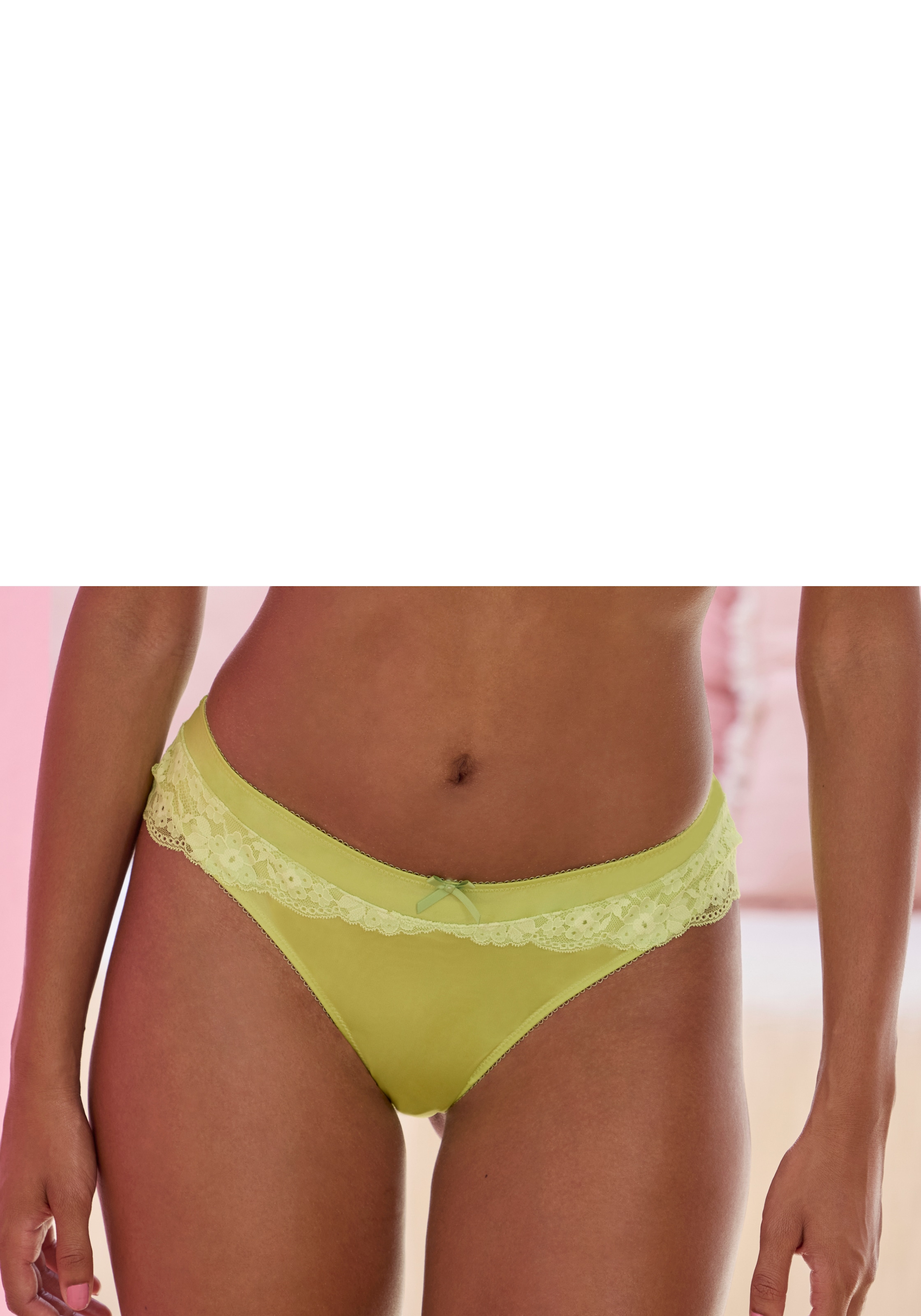 Vivance Panty, mit blumiger Spitze und feiner Zierschleife