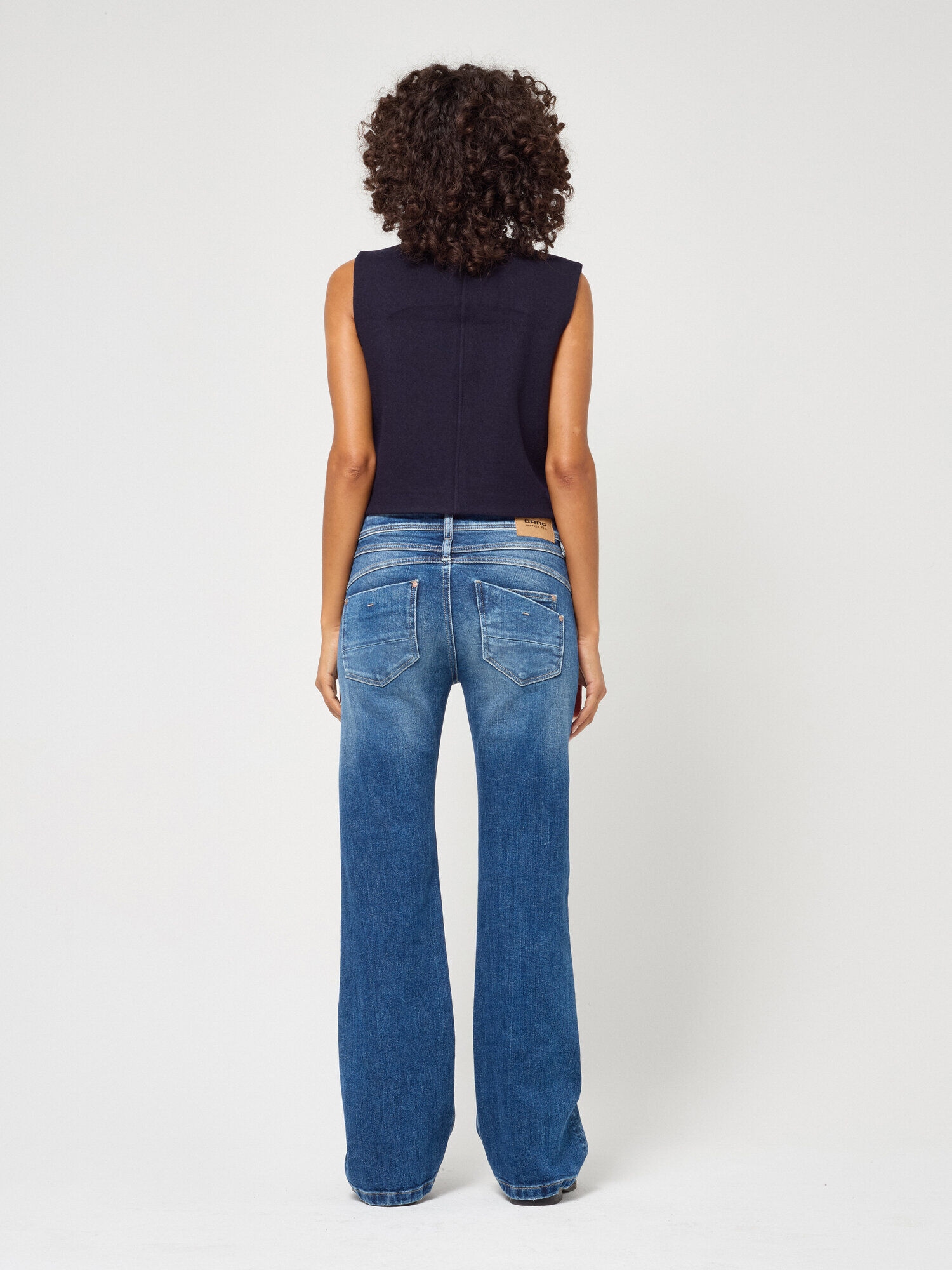 GANG 5-Pocket-Jeans »94AMELIE FLARED« im 5-Pocket-Style