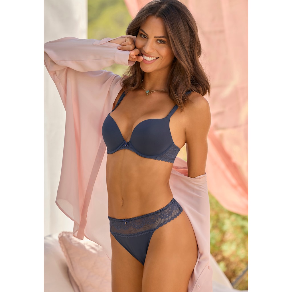 LASCANA High-Waist-String, mit breitem Bund aus floraler Spitze