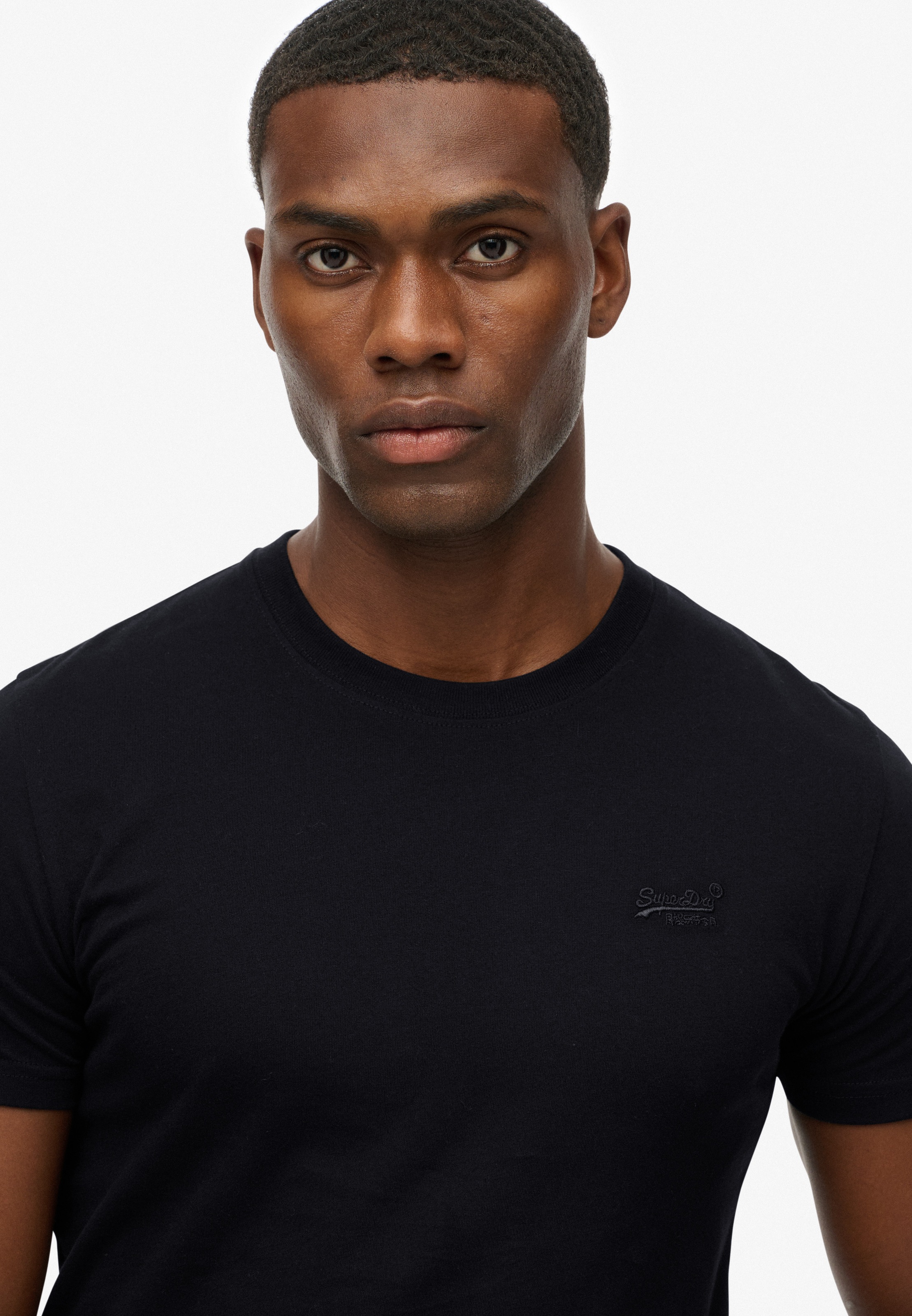 Superdry Rundhalsshirt »Vintage Logo Emb Te« schmale Passform, aus Baumwolle und Single Jersey, mit Stickerei