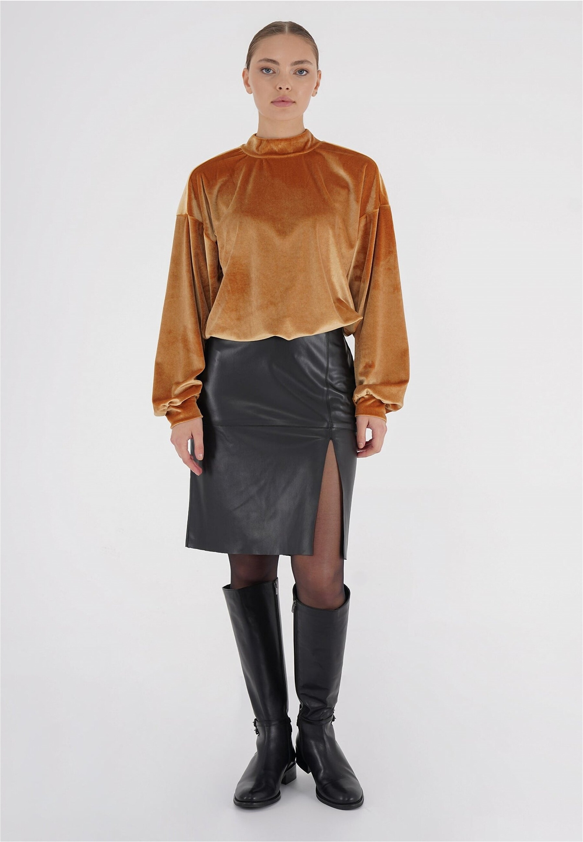 freshlions Klassische Bluse "Remy" 1 mit Knopfleiste im Nacken günstig online kaufen