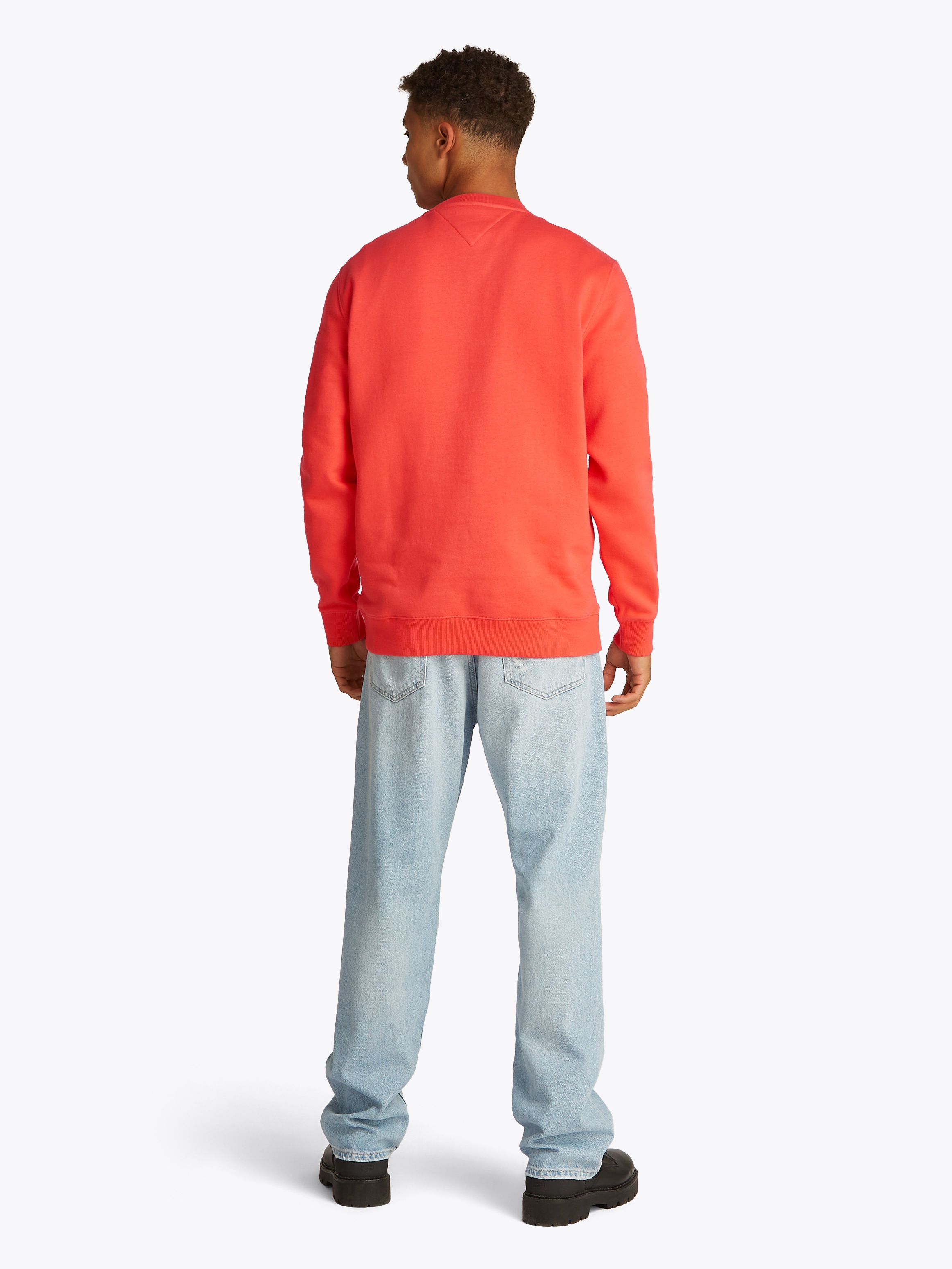 Tommy Jeans Sweatshirt »TJM REG S FLAG CREW«, Mit besticktem Markenlogo auf Brusthöhe