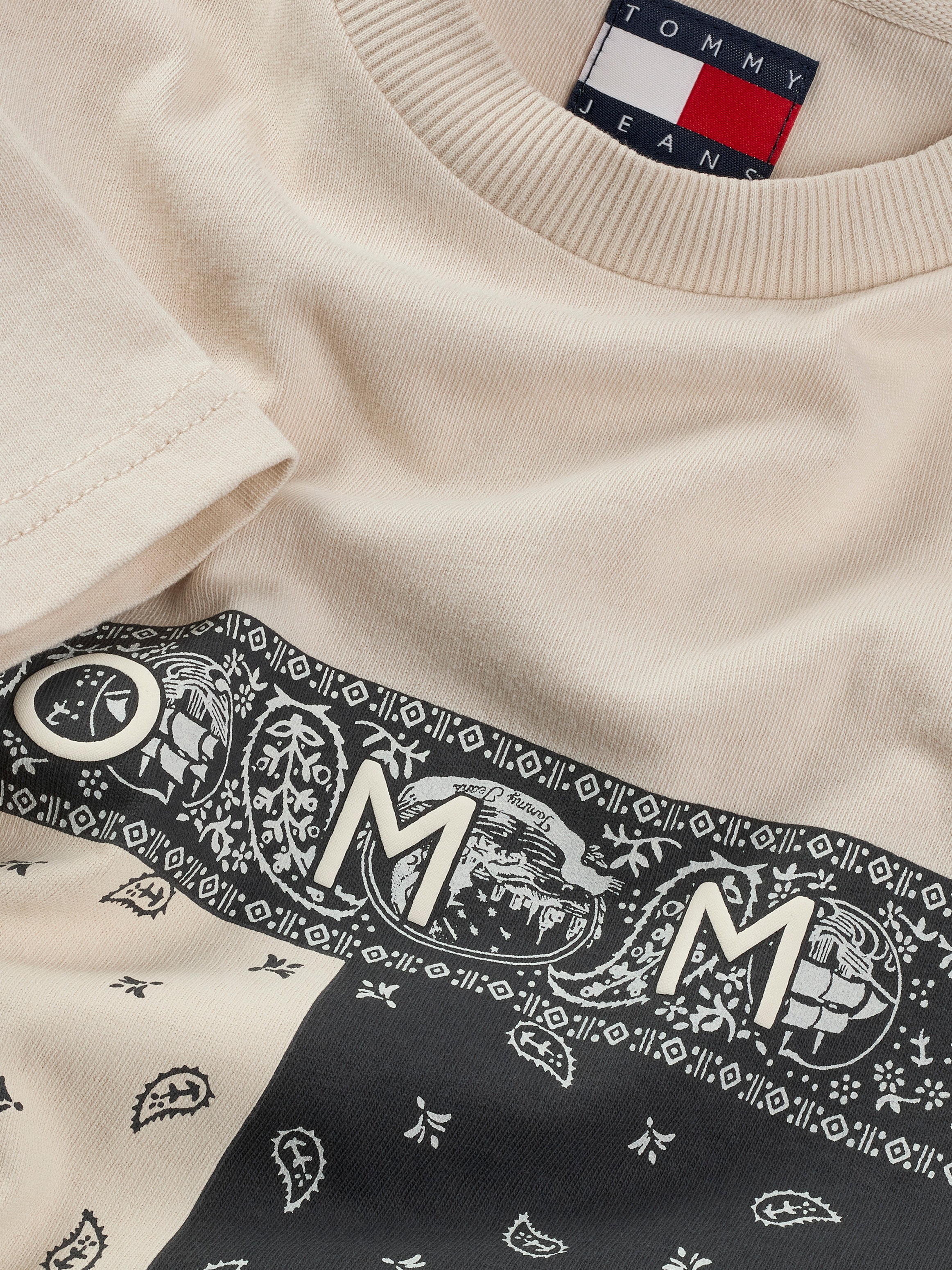 Tommy Jeans T-Shirt »TJM RLX PAISLEY FLAG TEE EXT«