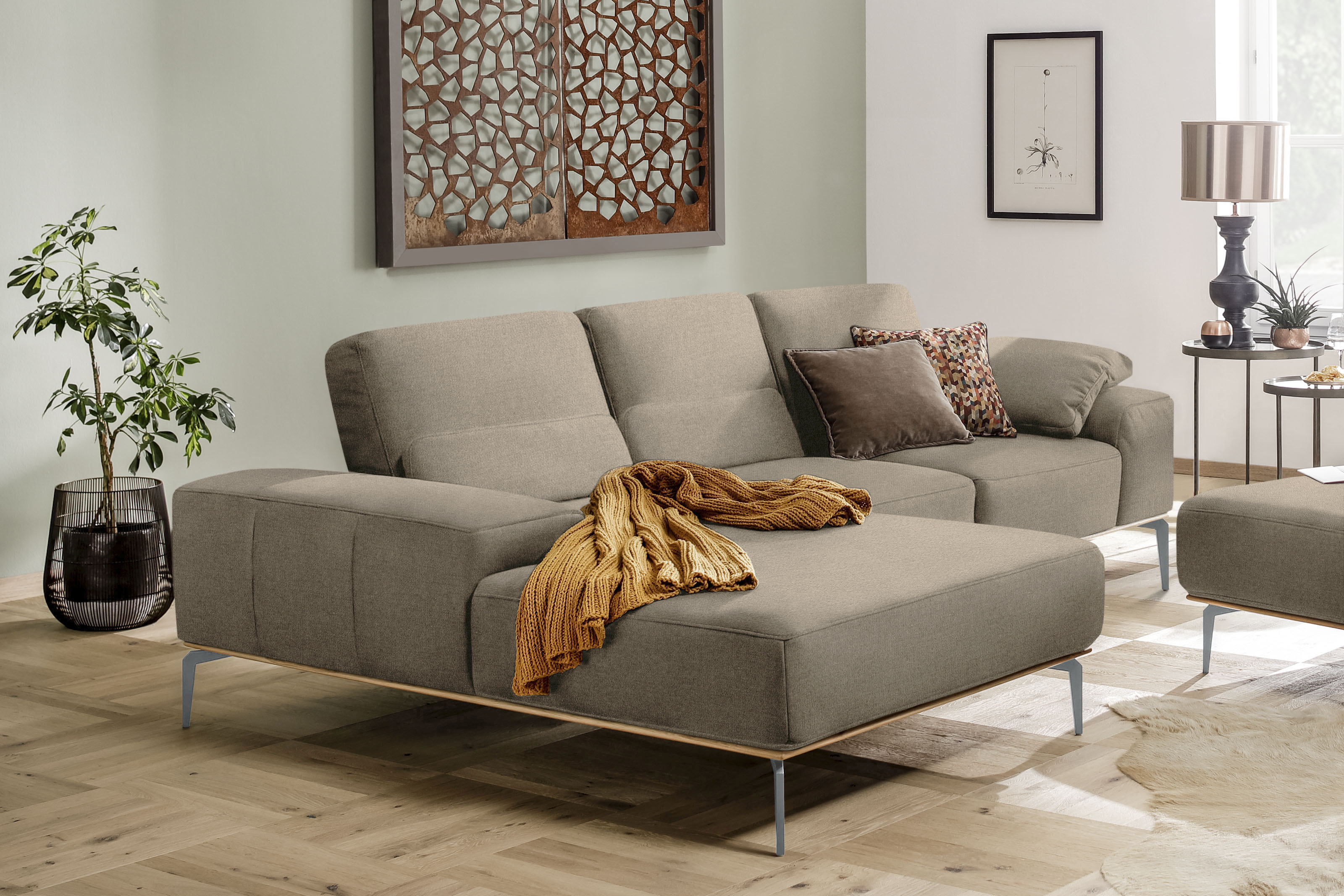 W.SCHILLIG Ecksofa "run, Designsofa mit tollem Sitzkomfort, bequem, L-Form" mit elegantem Holzsockel, Füße in Silber matt, Breite 279 cm