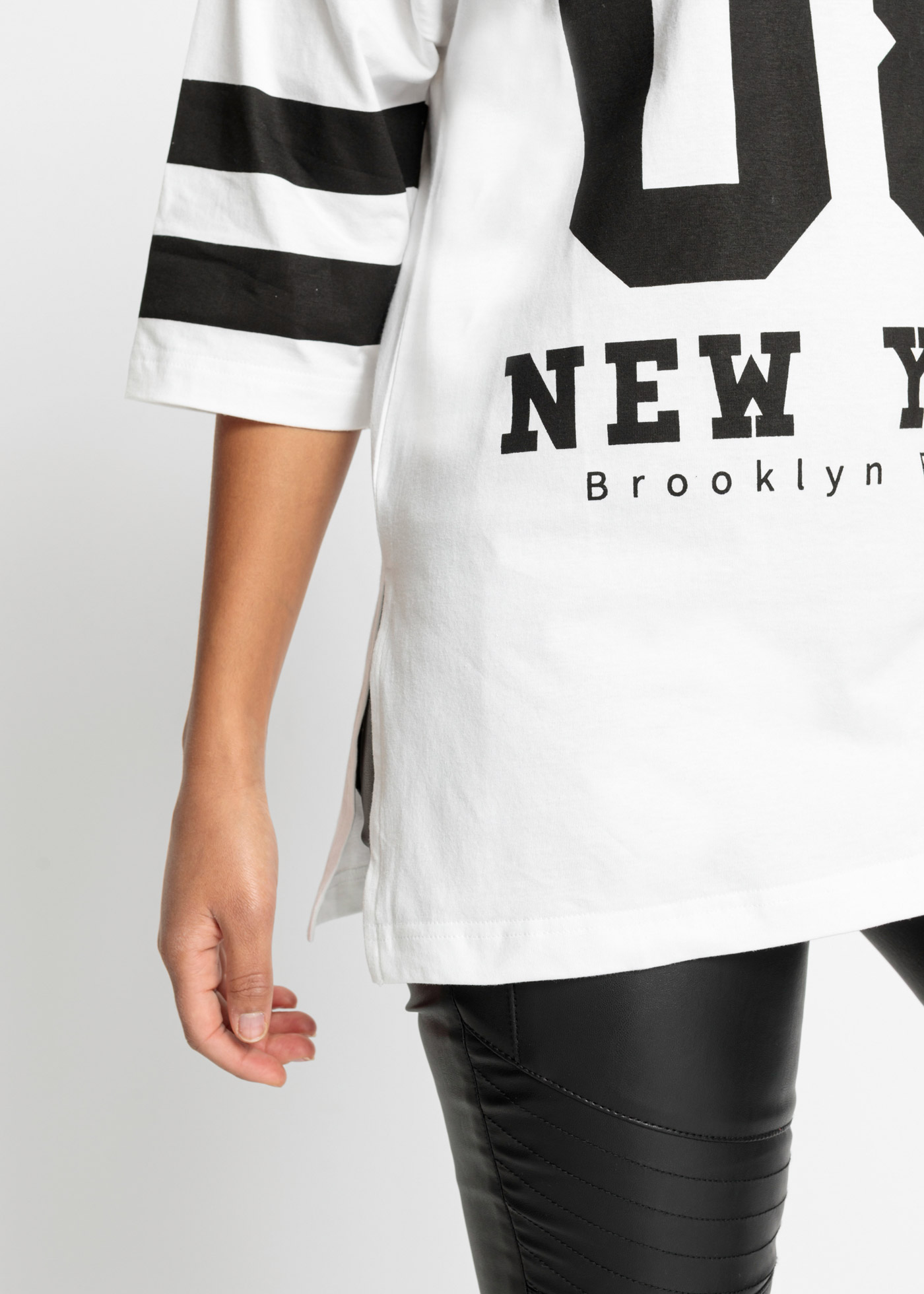 Thumbnail - bonprix Oversize-Shirt "Oversize-Shirt aus reiner Baumwolle" Oversize-Passform, Halbarm-Design, aus reiner Baumwolle