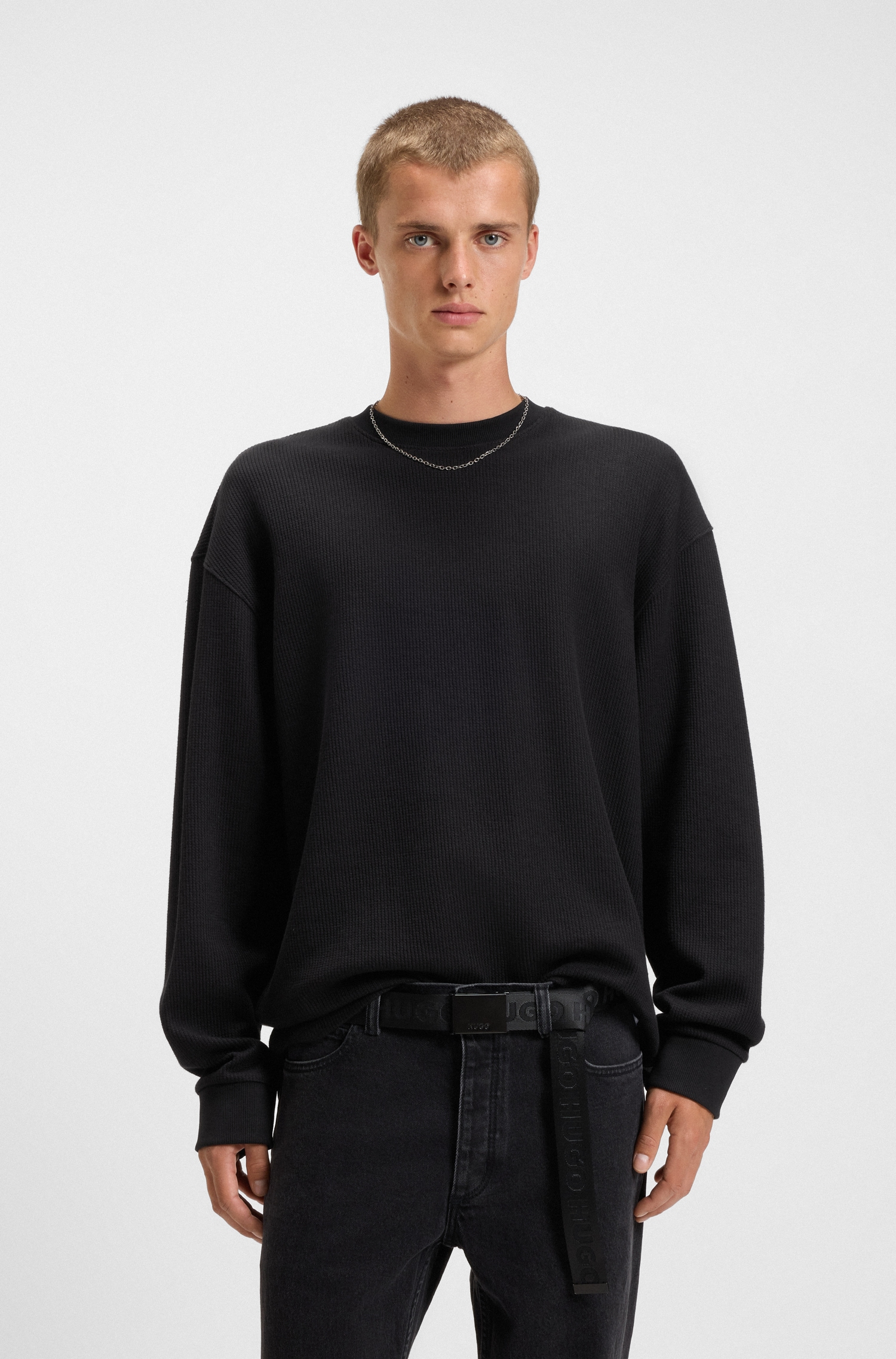 HUGO Blue Langarmshirt "Nuwolo" mit Logo-Badge günstig online kaufen