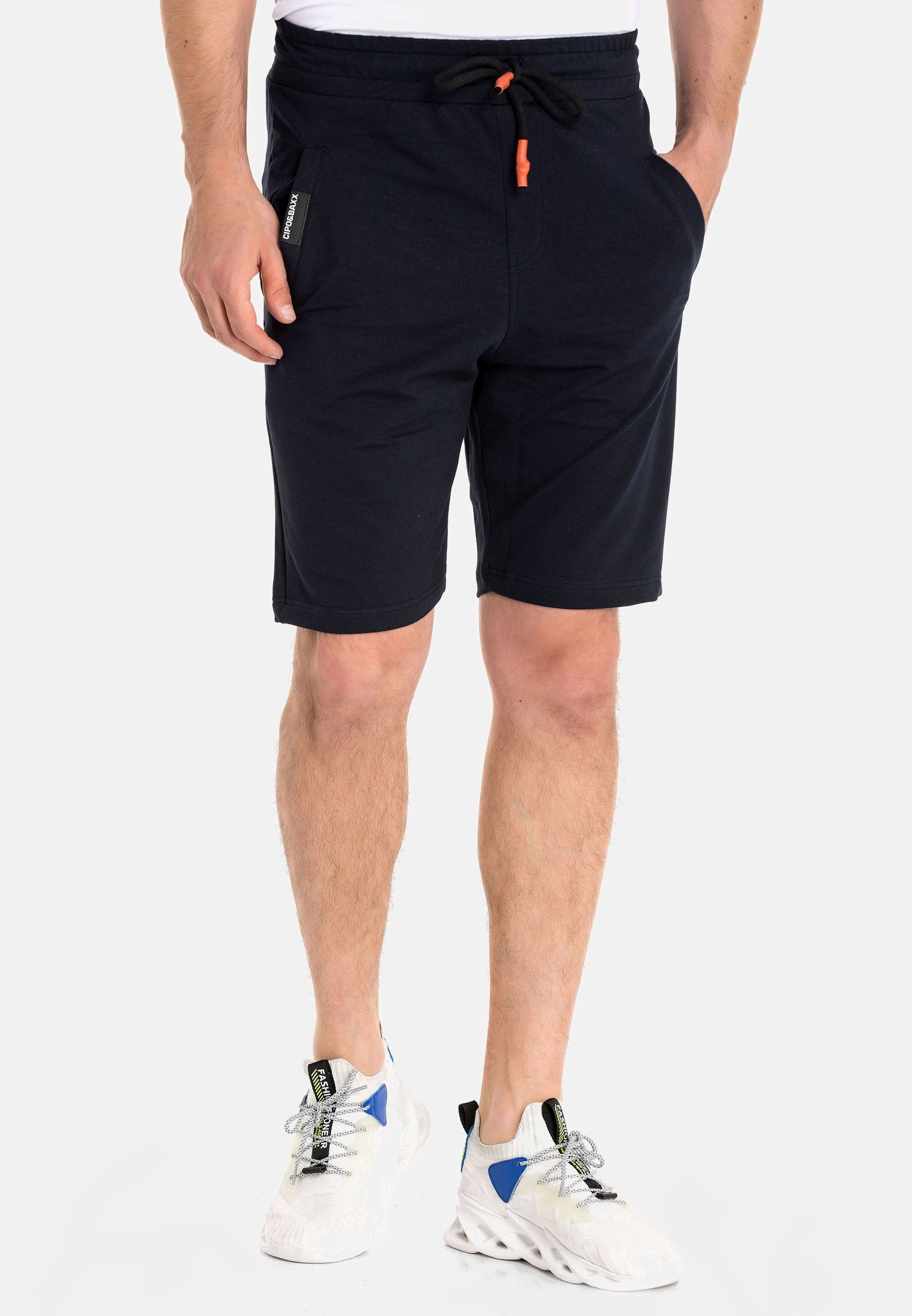 Cipo & Baxx Stoffhose »Shorts«, elastischer Bund mit Kordelzug