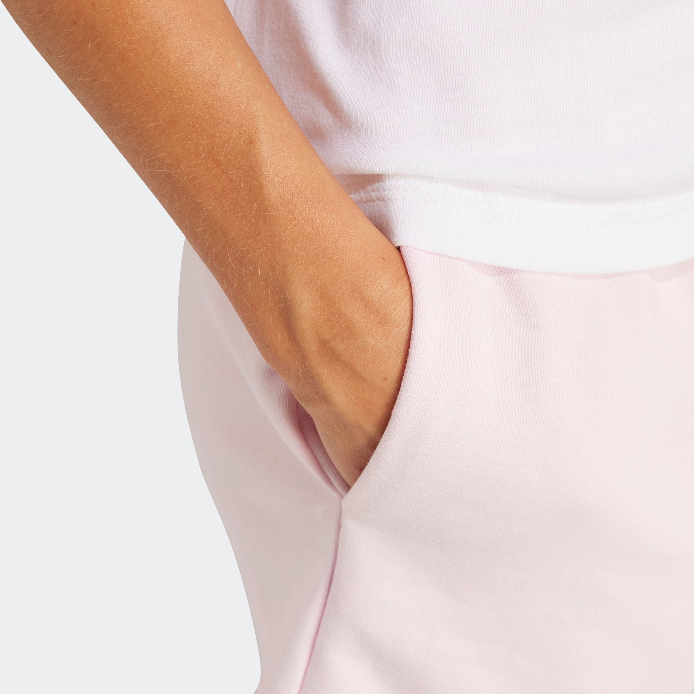 Thumbnail - adidas Sportswear Shorts "W LIN FT SHO" Mitelhoher Bund mit Kordelzug, aus weichem French Terry