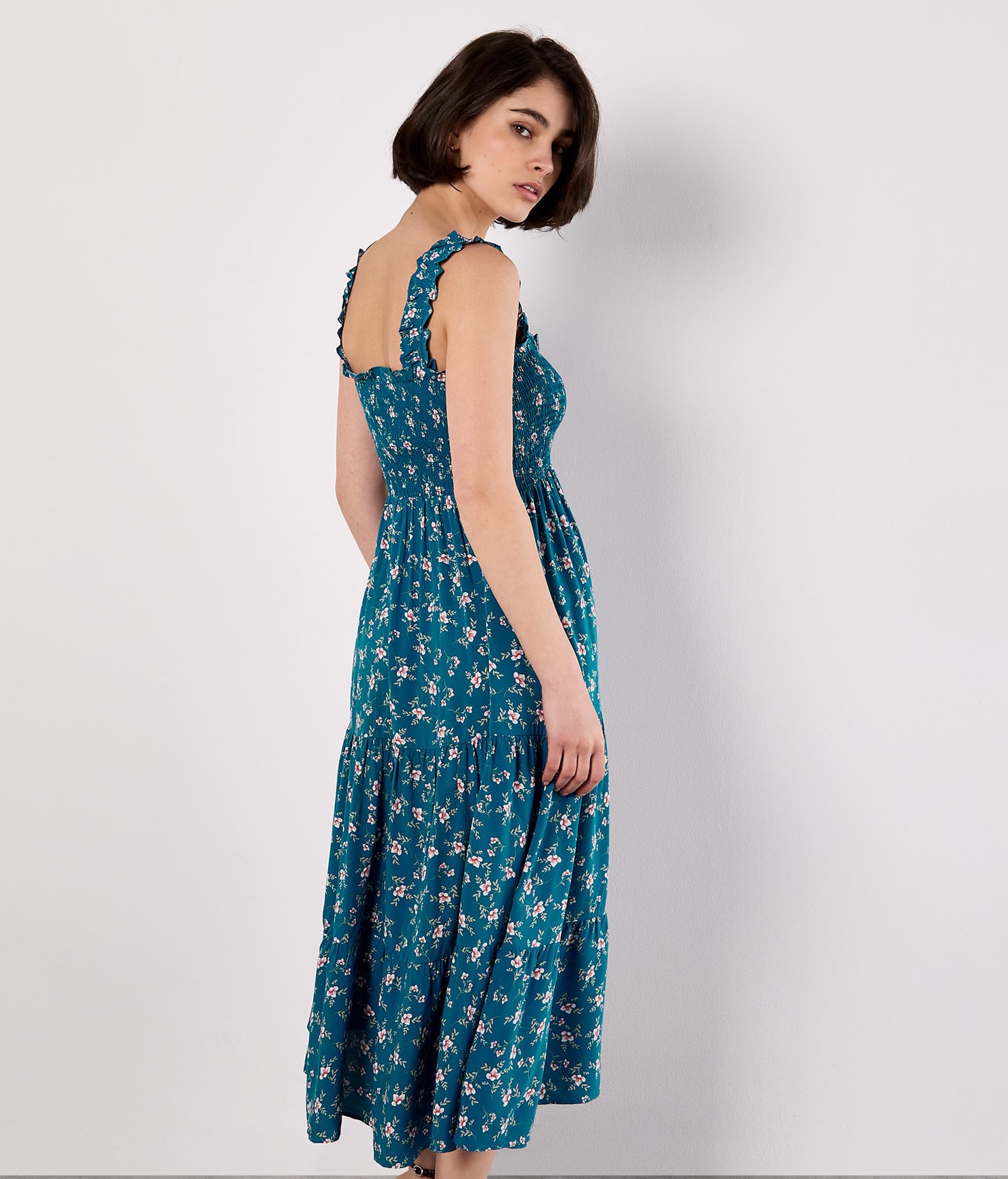 Apricot Midikleid »Gestuftes Kleid mit Orchideenprint« mit Smokdetails