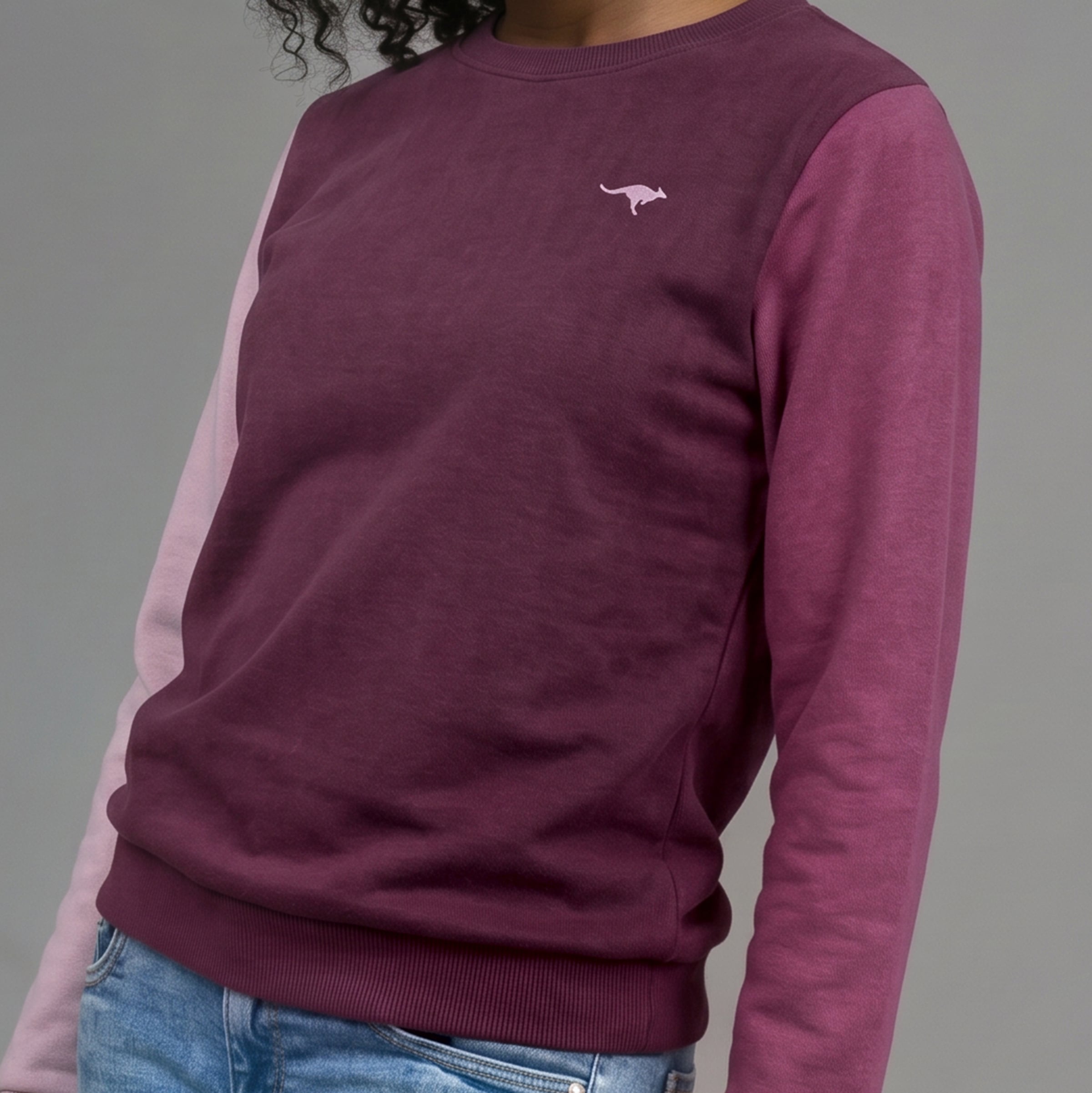 KangaROOS Sweatshirt »Sweatshirt mit kontrastfarbigen Ärmeln und KangaROOS Stickerei«, Sweatshirt in Colorblocking-Design, Mama&Me Style
