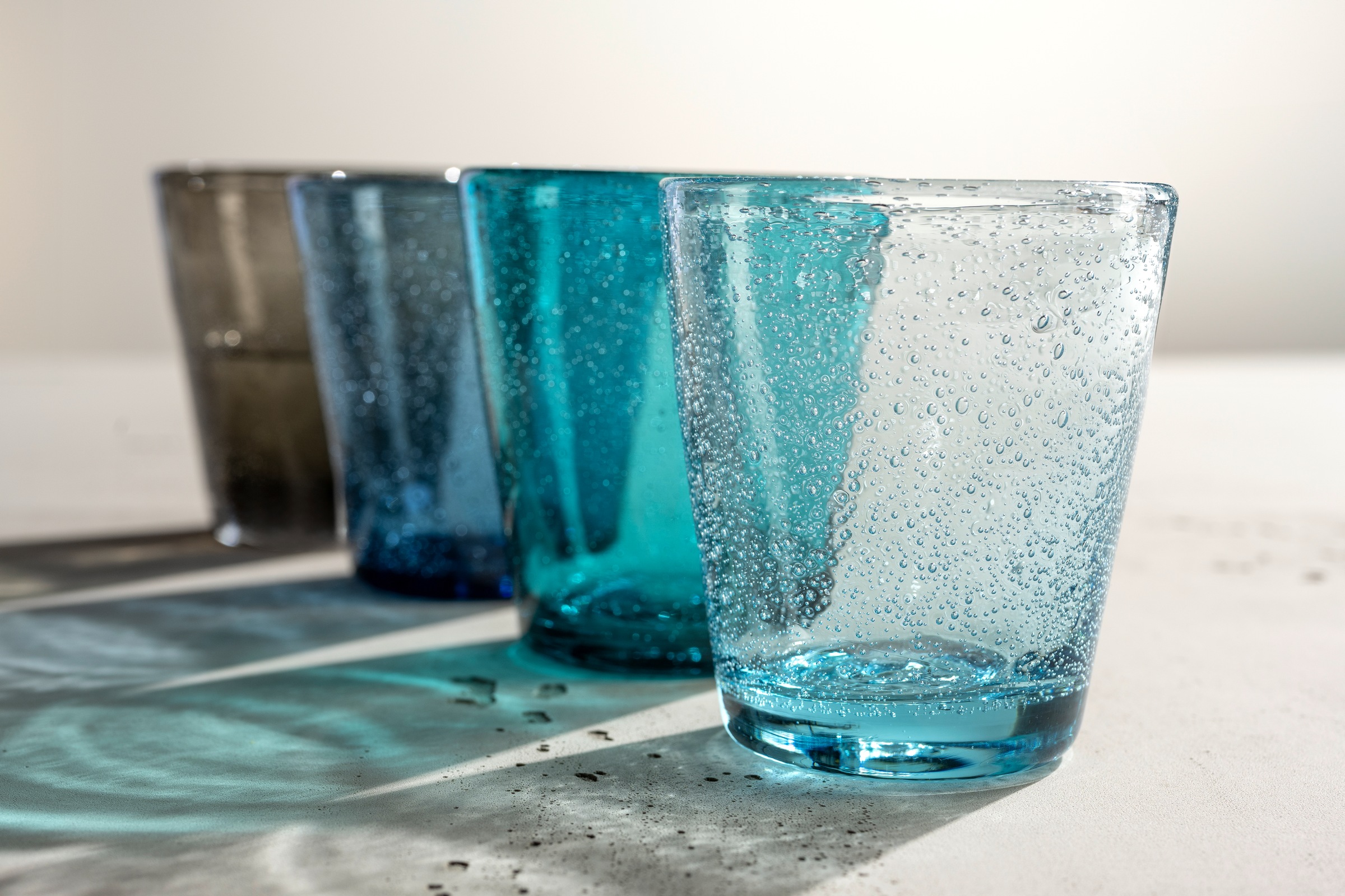 LEONARDO Gläser-Set »Trinkglas BURANO, 330 ml, 4er-Set«, (Set, 4 tlg.), aus mundgeblasenem Schaumglas